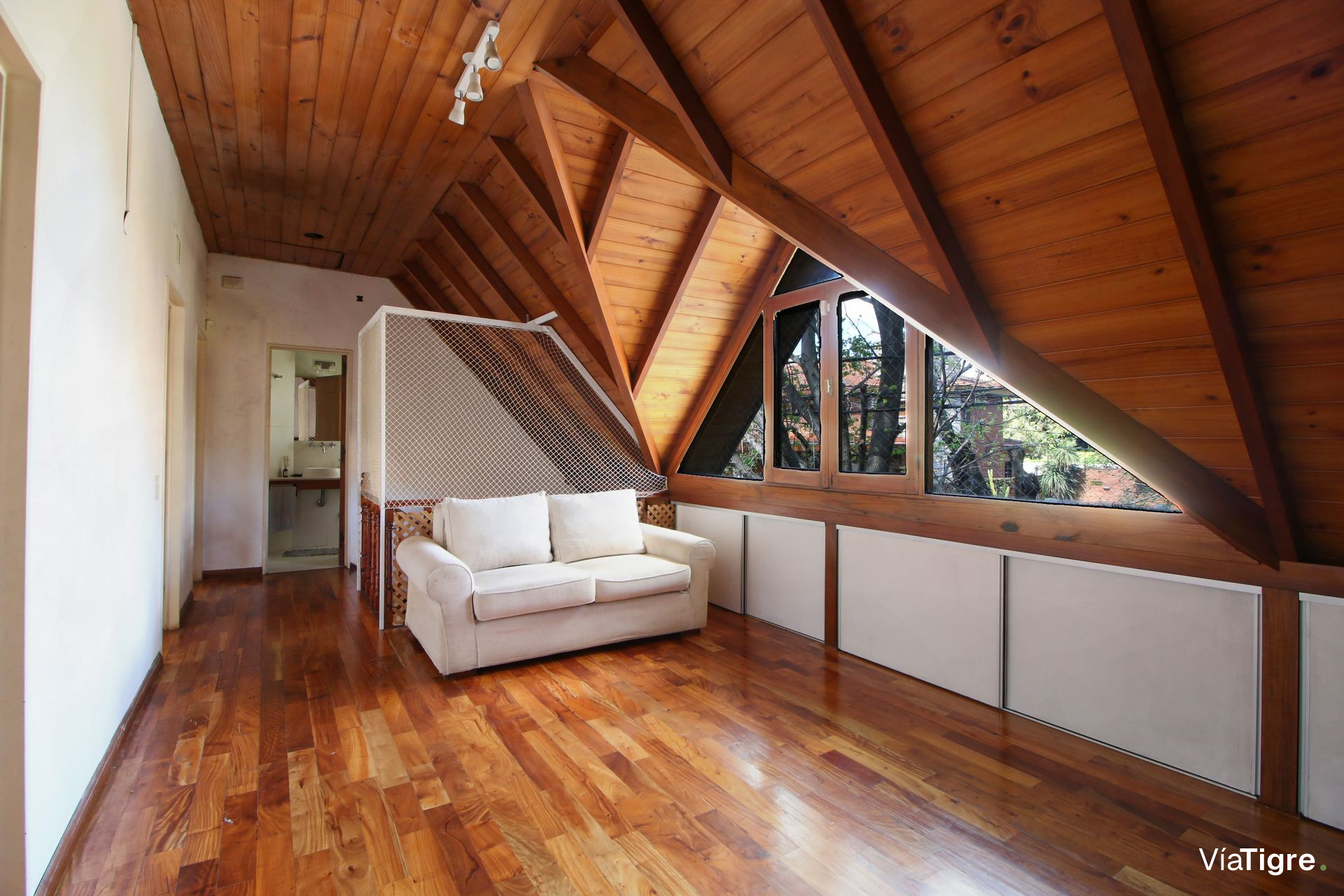 Alquiler En Tigre 2 Ambientes Con Balcon /Cochera