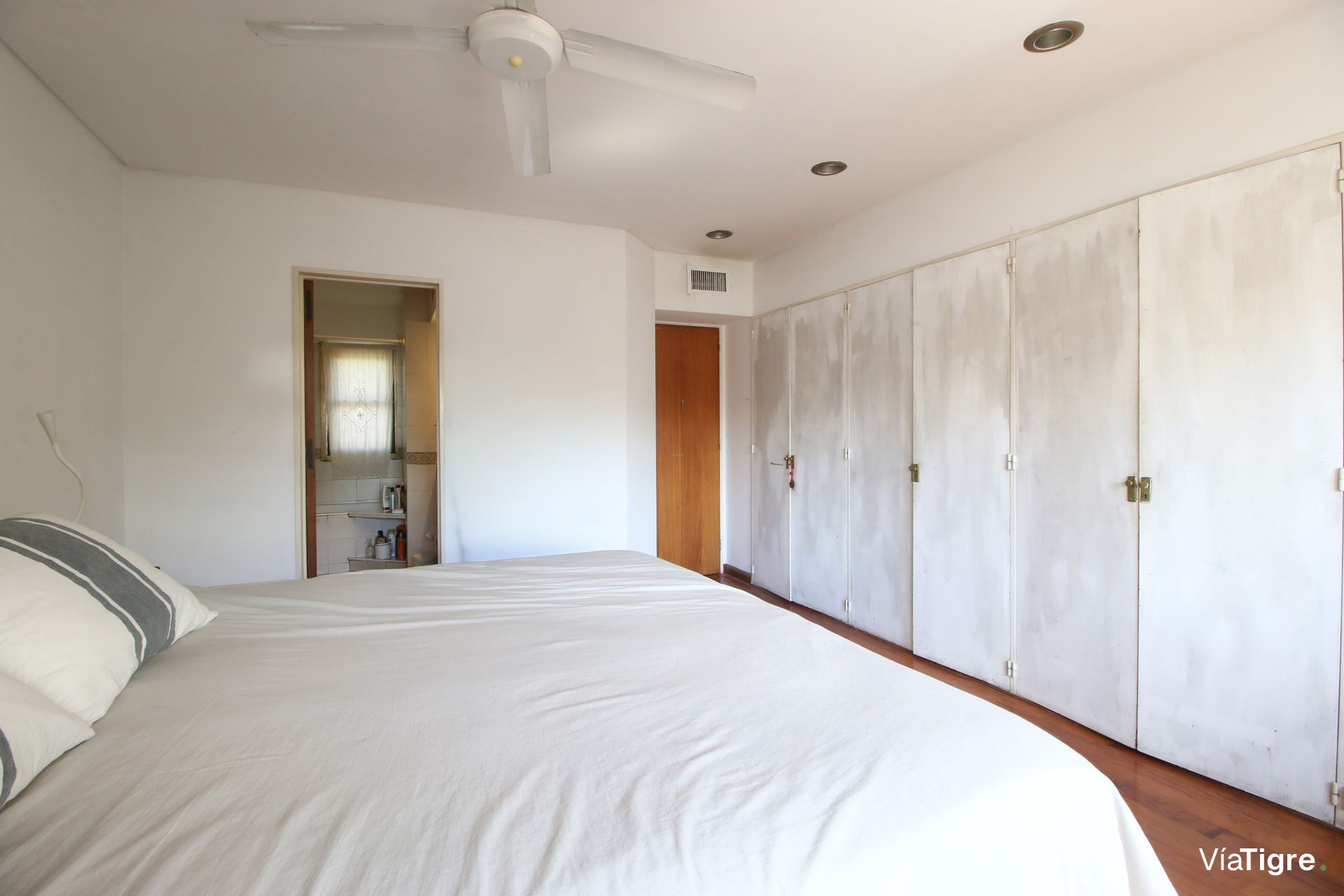 Alquiler En Tigre 2 Ambientes Con Balcon /Cochera