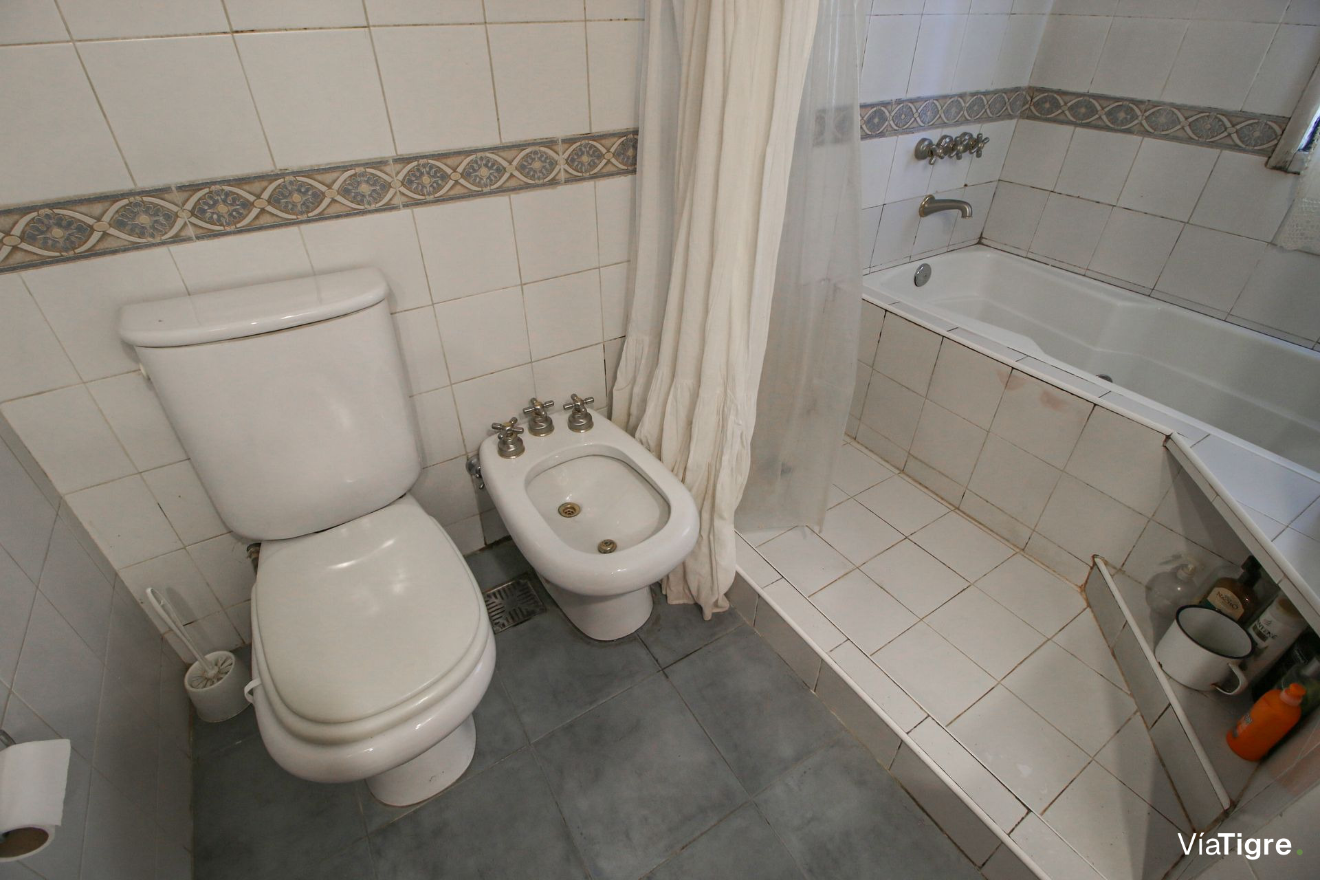 Alquiler En Tigre 2 Ambientes Con Balcon /Cochera