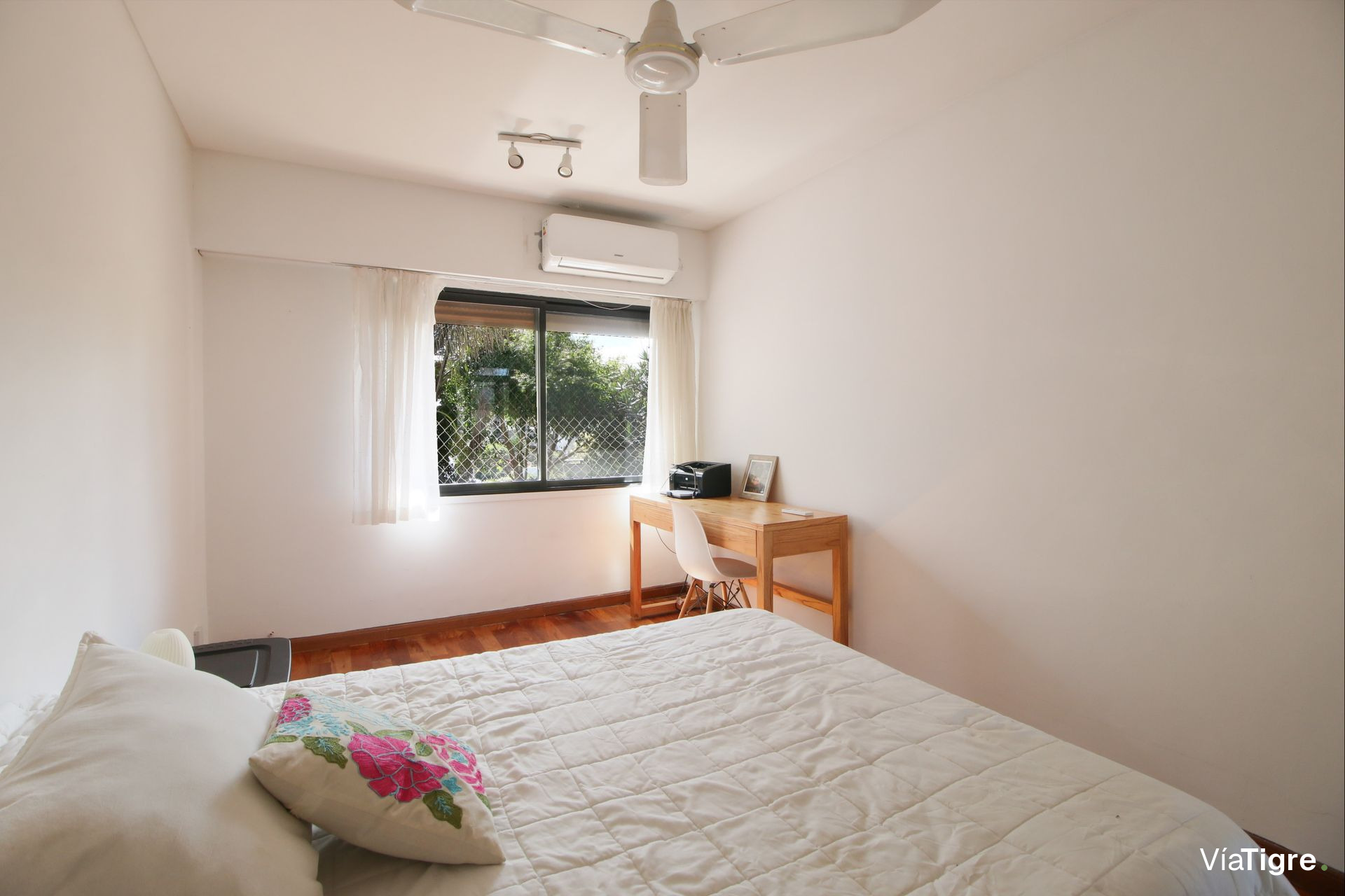 Alquiler En Tigre 2 Ambientes Con Balcon /Cochera
