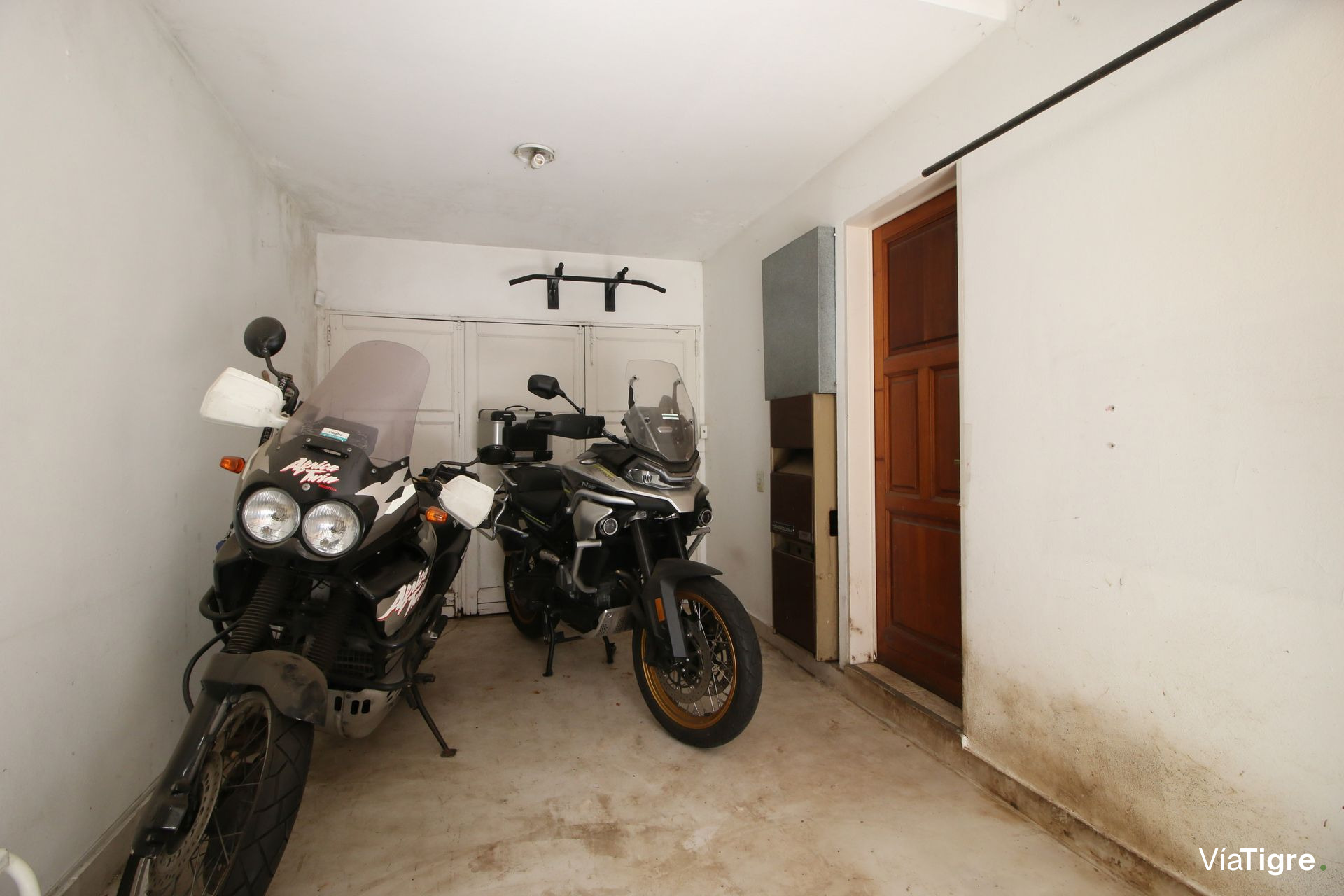 Alquiler En Tigre 2 Ambientes Con Balcon /Cochera