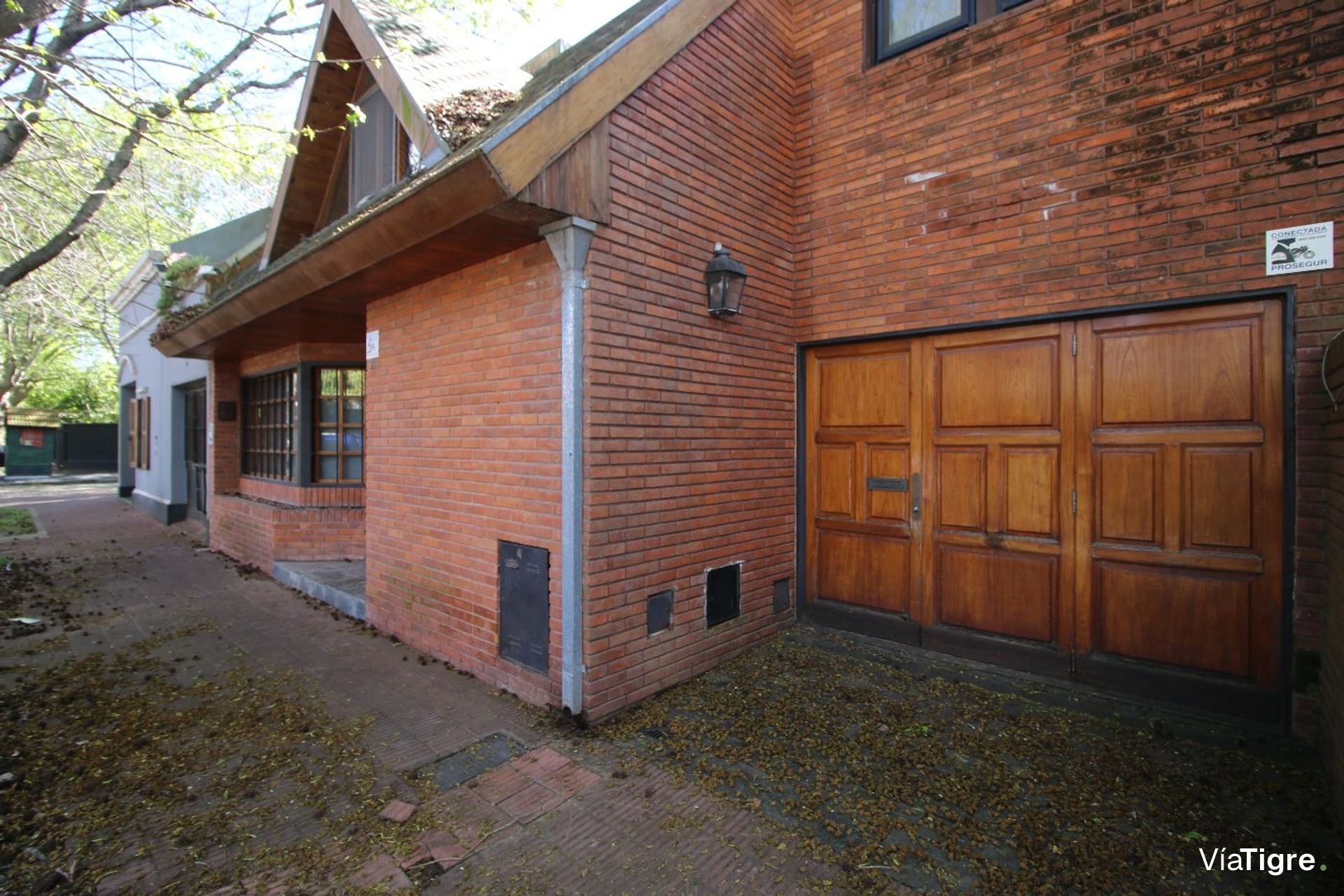 Alquiler En Tigre 2 Ambientes Con Balcon /Cochera