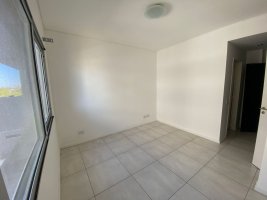 2-room rental in Tigre with balcony and garage