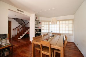 2-room rental in Tigre with balcony and garage
