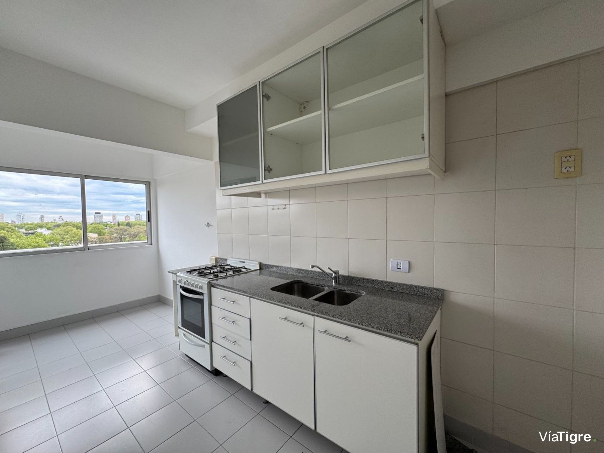 Venta Terreno Con Casa En Dique Lujan, Comercial