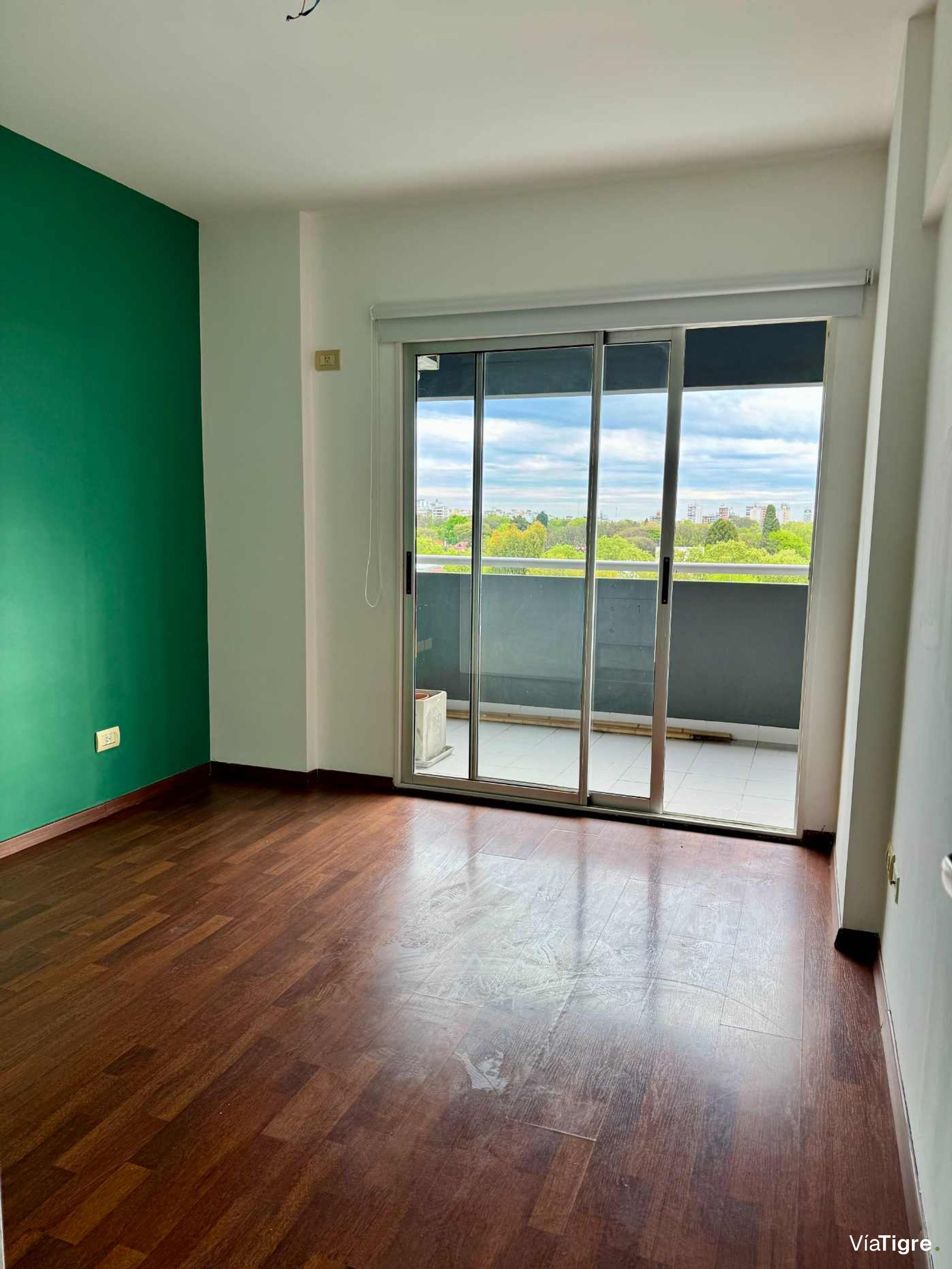 Venta Terreno Con Casa En Dique Lujan, Comercial