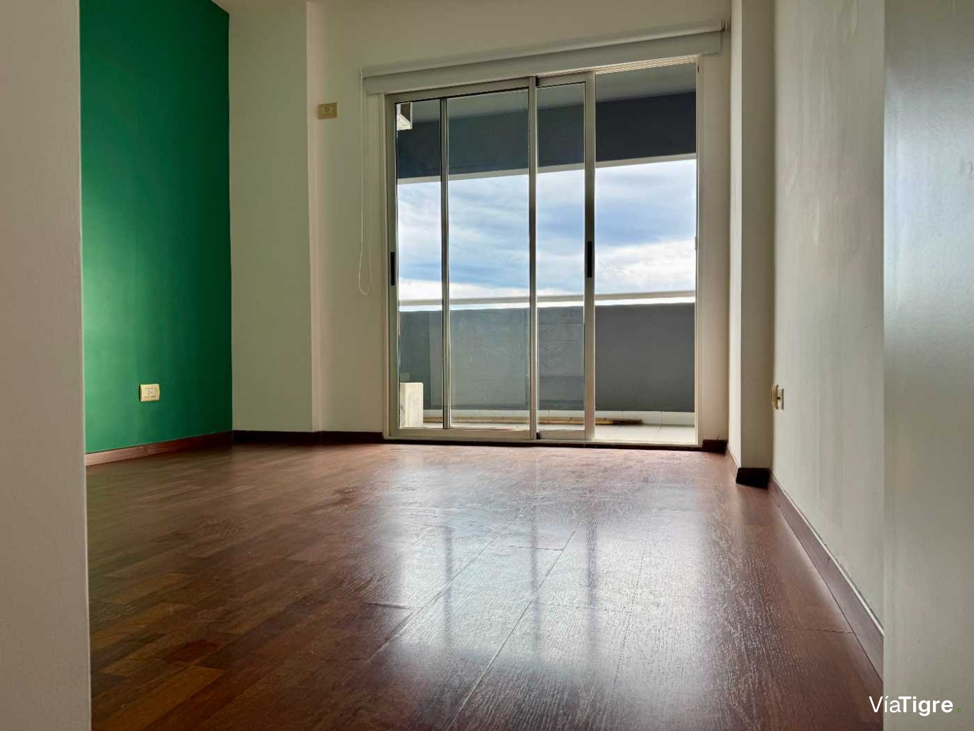 Venta Terreno Con Casa En Dique Lujan, Comercial