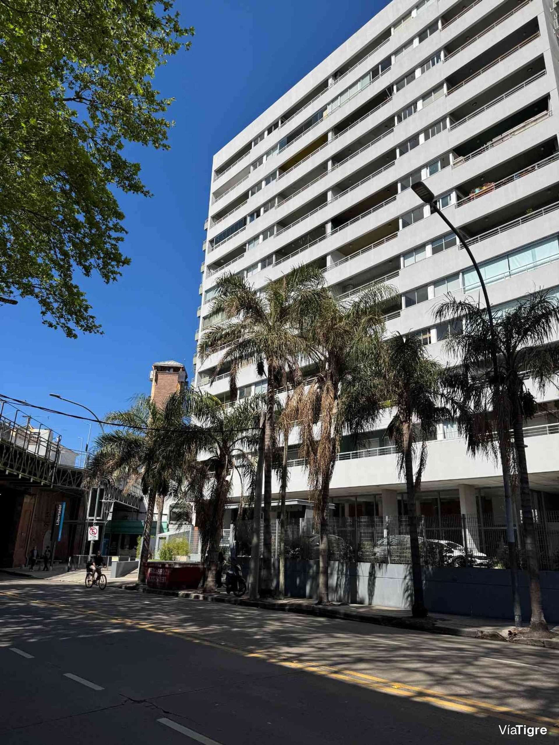 Venta Terreno Con Casa En Dique Lujan, Comercial