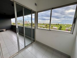 Venta Terreno Con Casa En Dique Lujan, Comercial