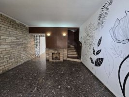 4-Room Duplex Rental – Martinez