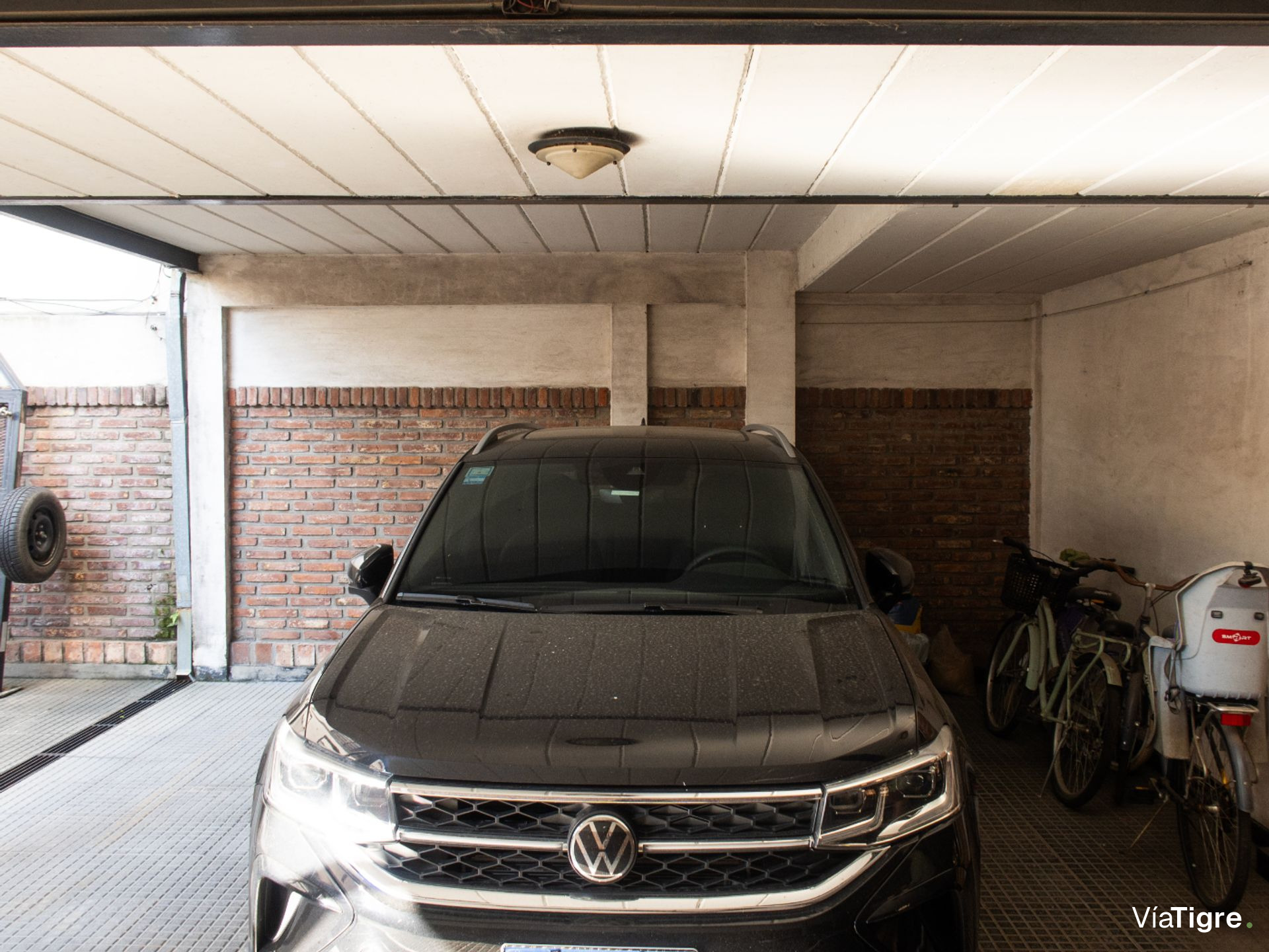 VENTA PISO ÚNICO 100mt OLIVOS 2 COCHERAS impecable