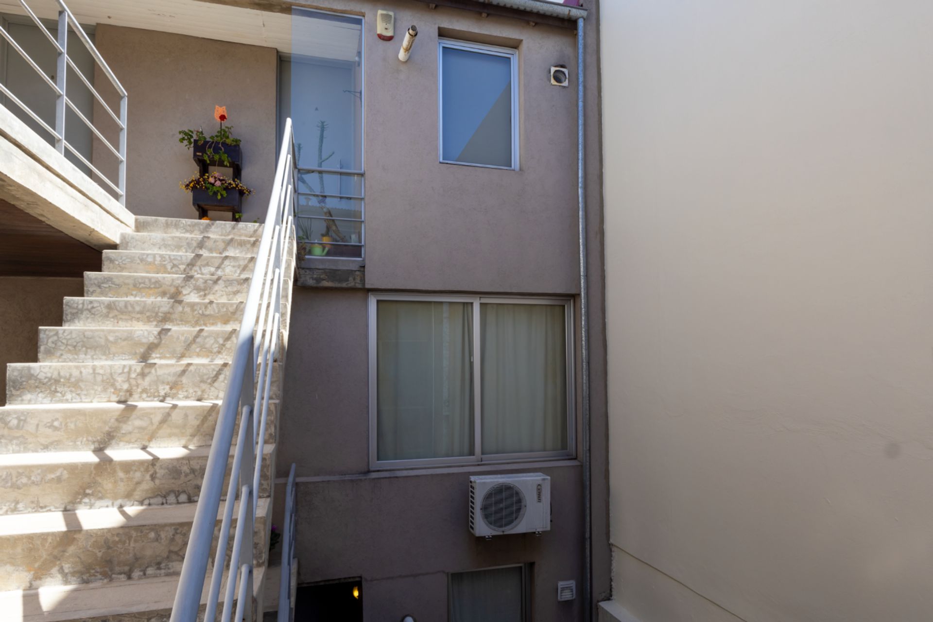 VENTA CASA MULTIFAMILIAR 600 m² con 3 UNIDADES