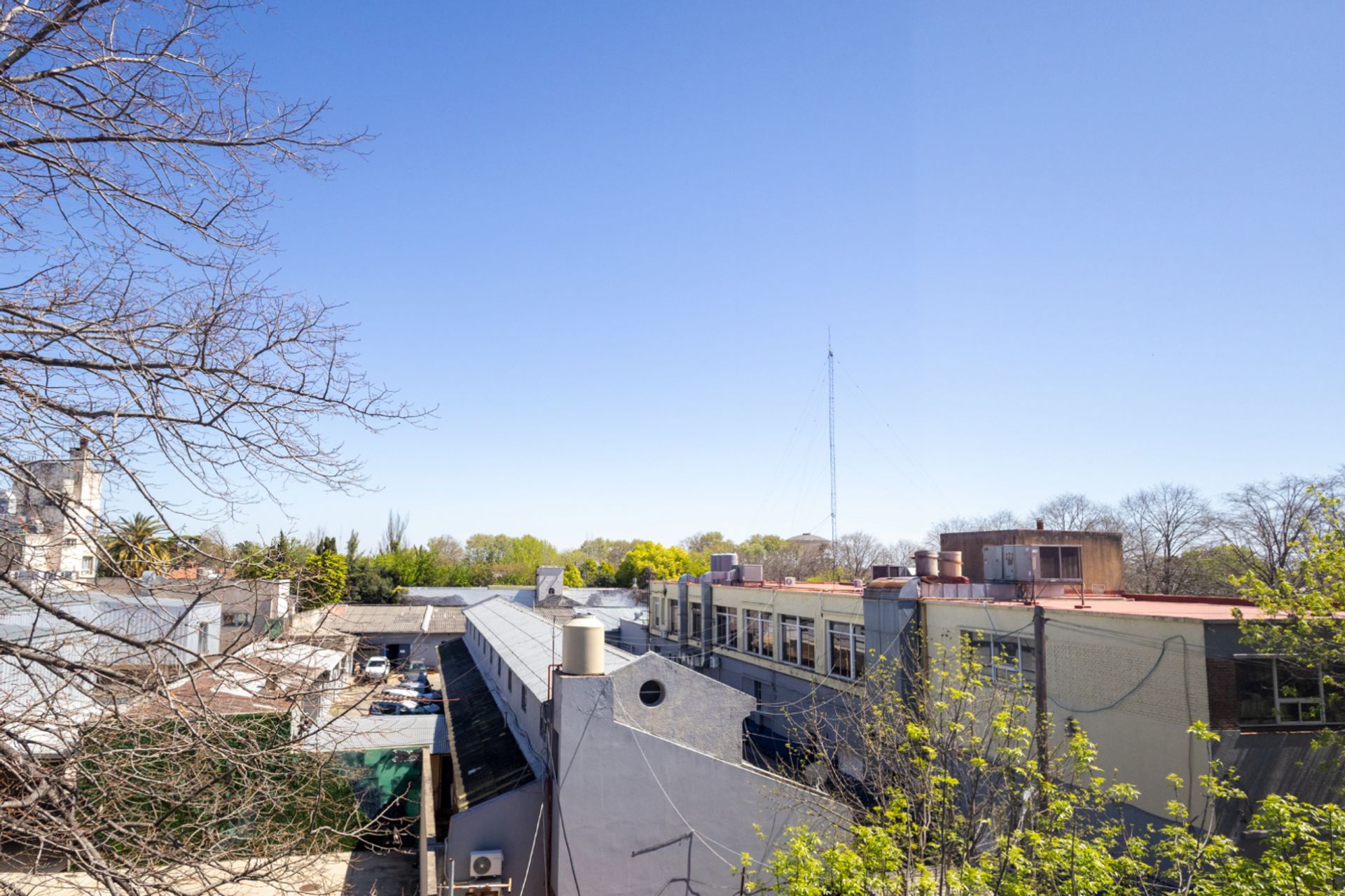 VENTA CASA MULTIFAMILIAR 600 m² con 3 UNIDADES