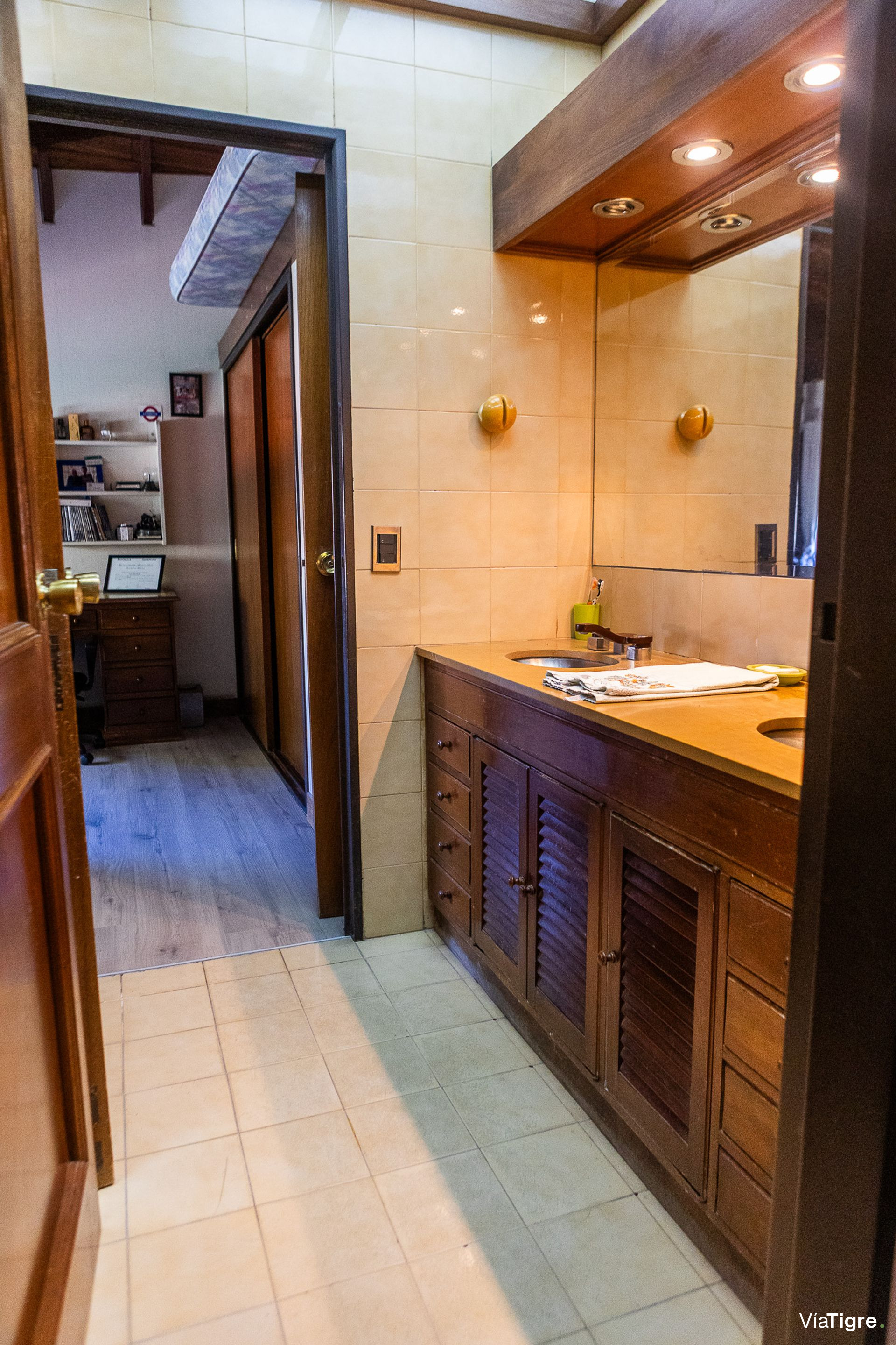 Imponente Chalet 7 Amb En Punta Chica Con Pileta