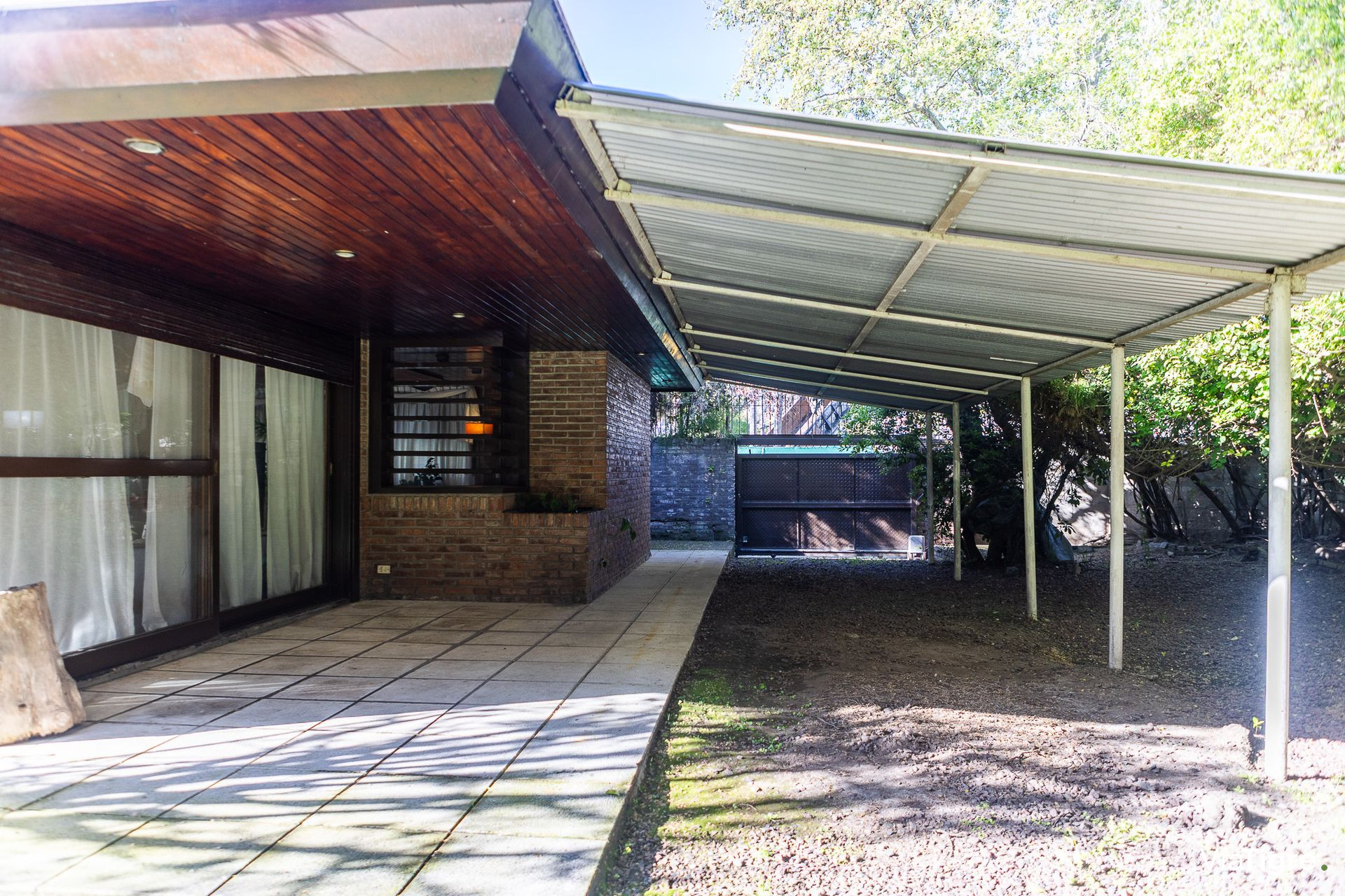 Imponente Chalet 7 Amb En Punta Chica Con Pileta