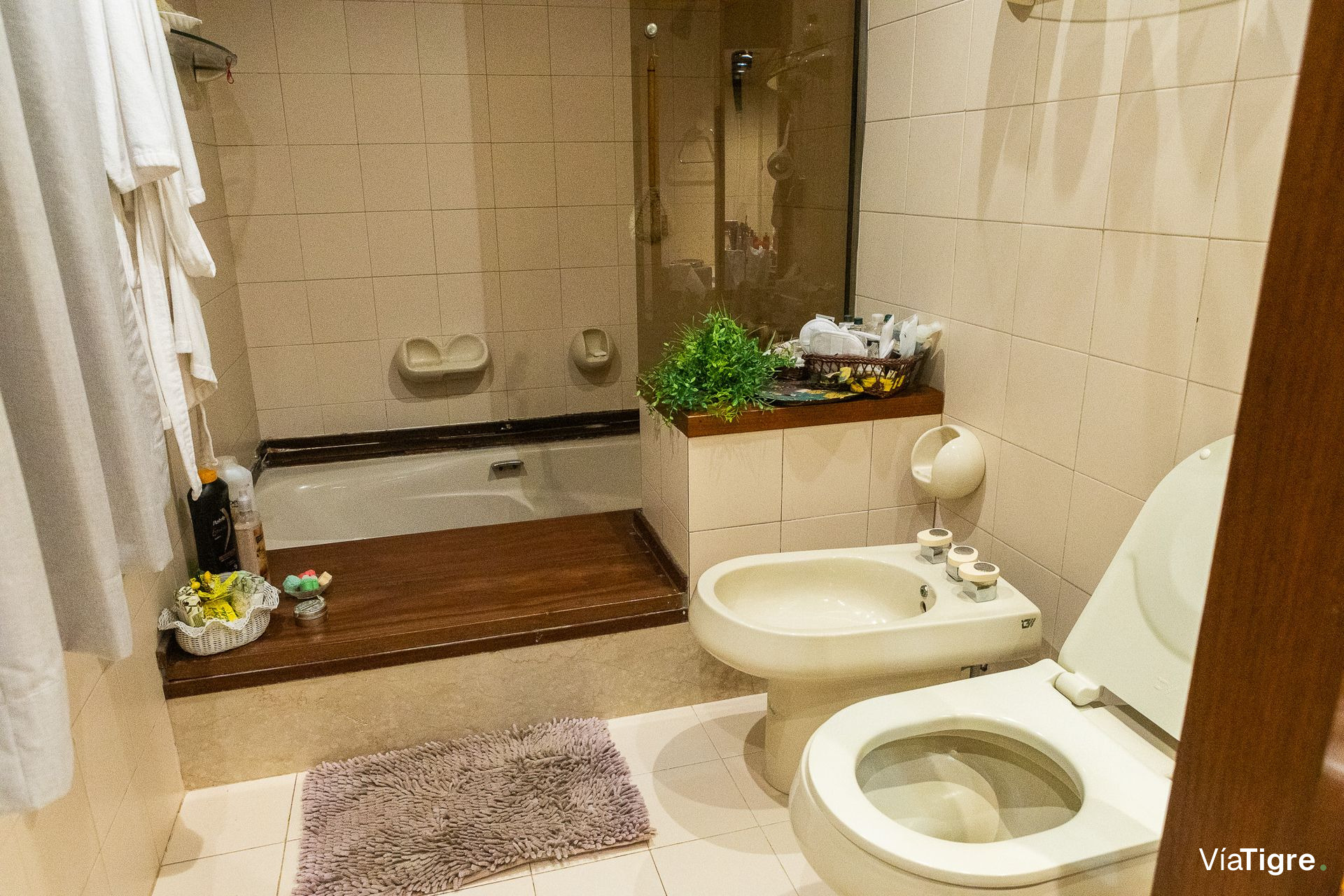 Imponente Chalet 7 Amb En Punta Chica Con Pileta