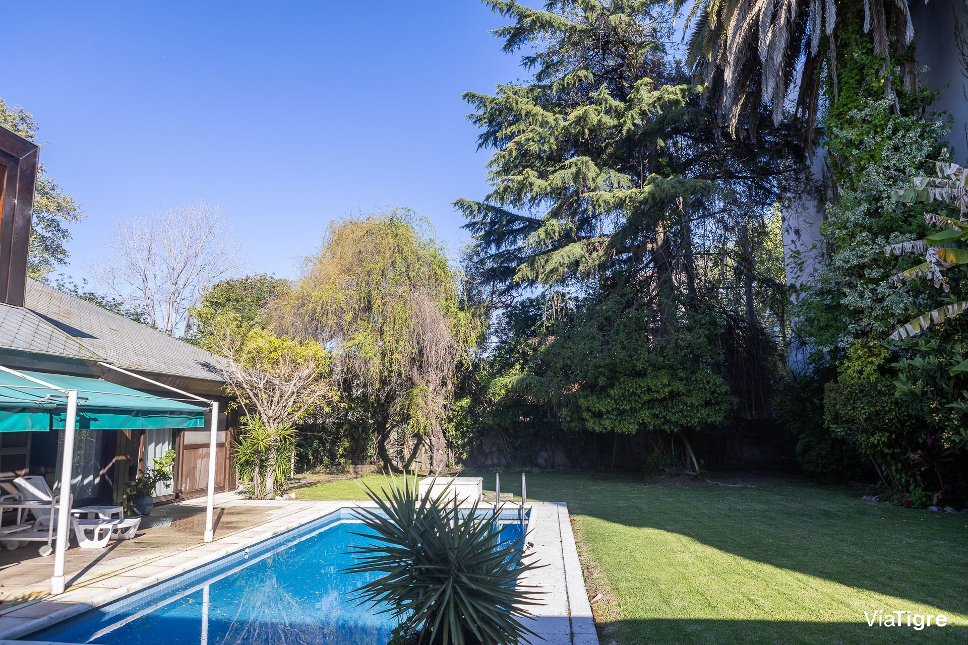 Imponente Chalet 7 Amb En Punta Chica Con Pileta