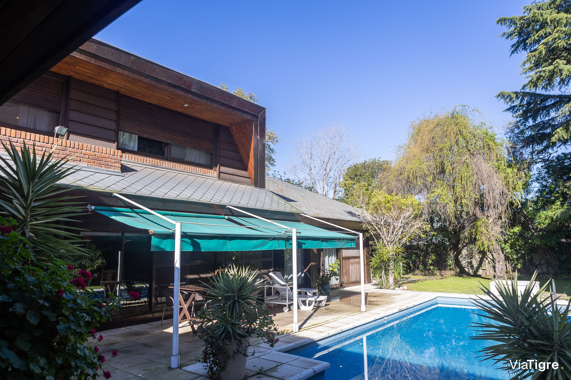 Imponente Chalet 7 Amb En Punta Chica Con Pileta