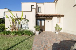 3-Bedroom Family Home for Sale in Barbarita - 620 m²