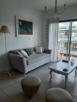 Monoambiente frente a plaza y estación de tren