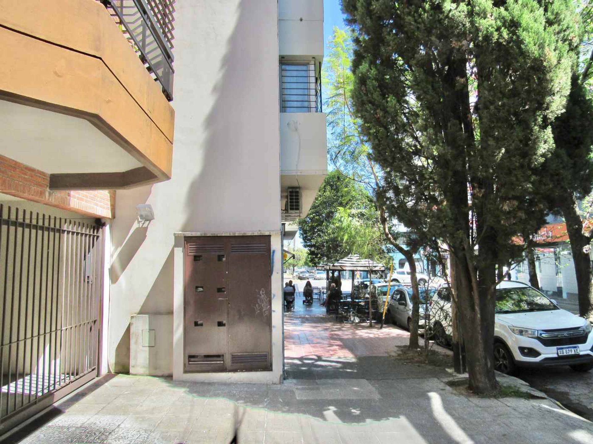 Depto 2 amb duplex FRENTE + COCHERA en La Calabria