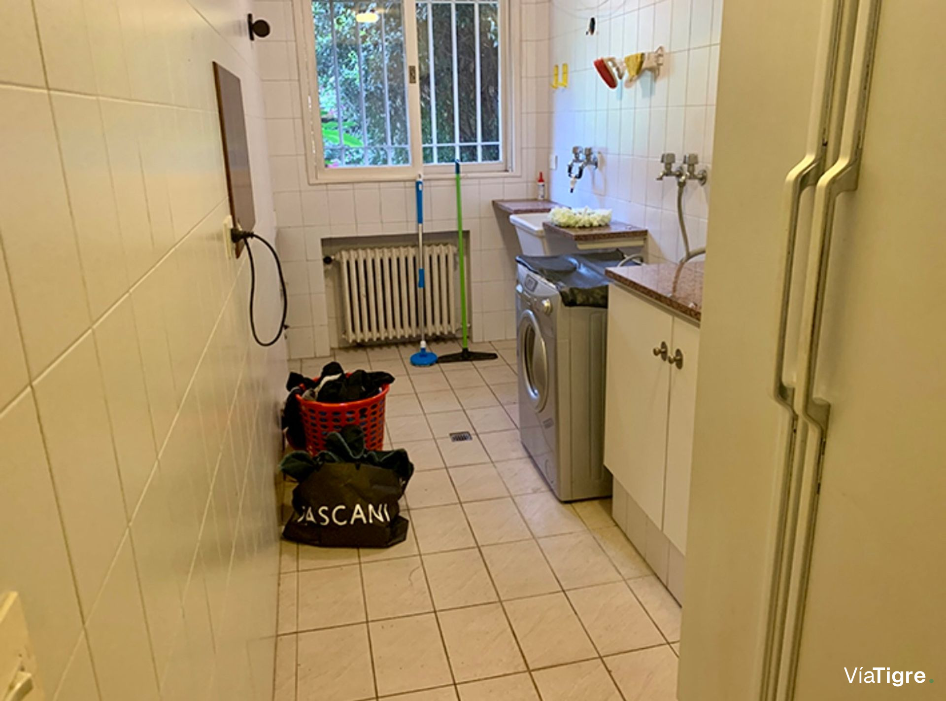 Venta Casa 3 Amb Parque Y Pileta En Benavidez.