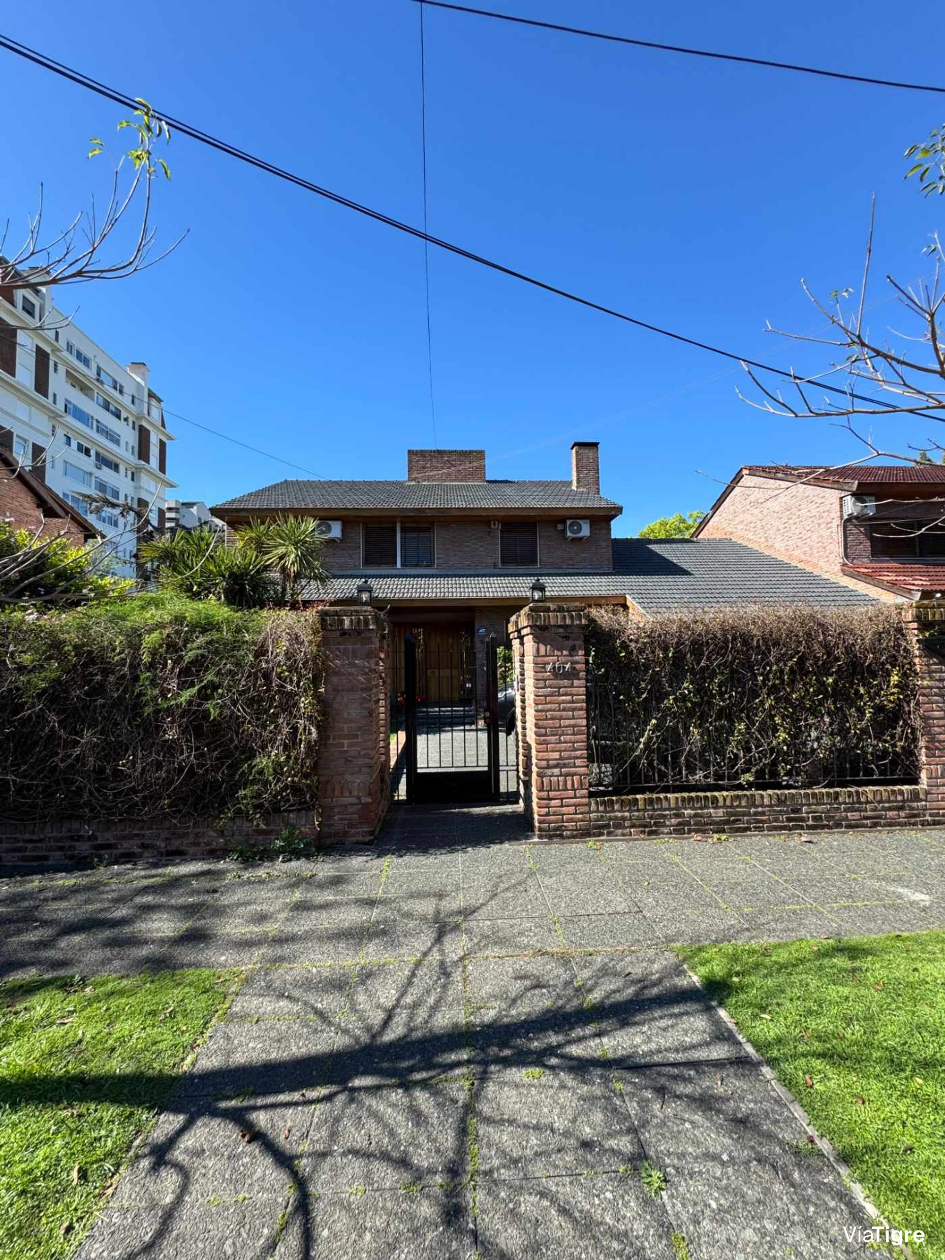 Venta Casa 3 Amb Parque Y Pileta En Benavidez.