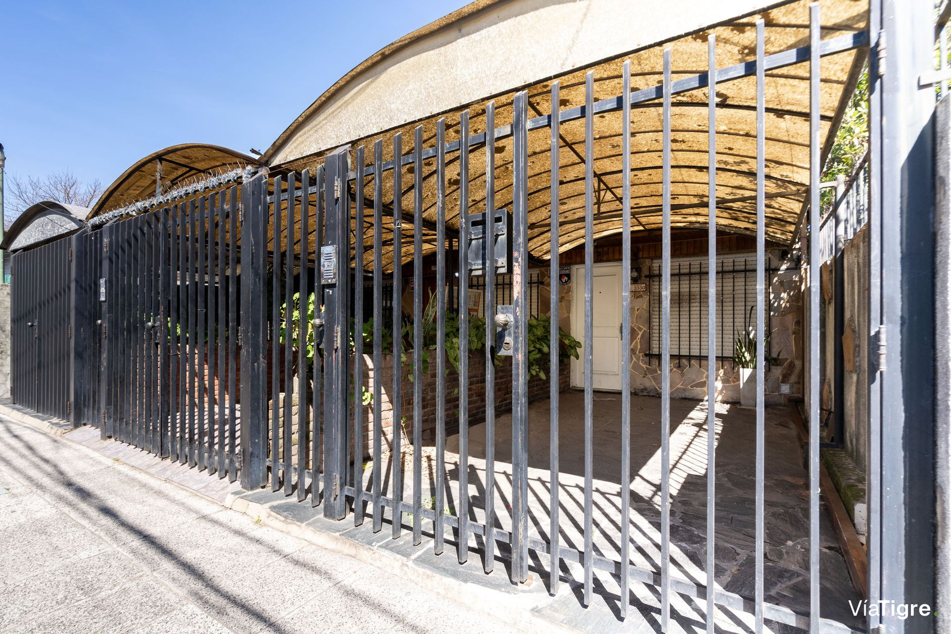 Venta Casa 4 Ambientes Patio Cochera Carapachay