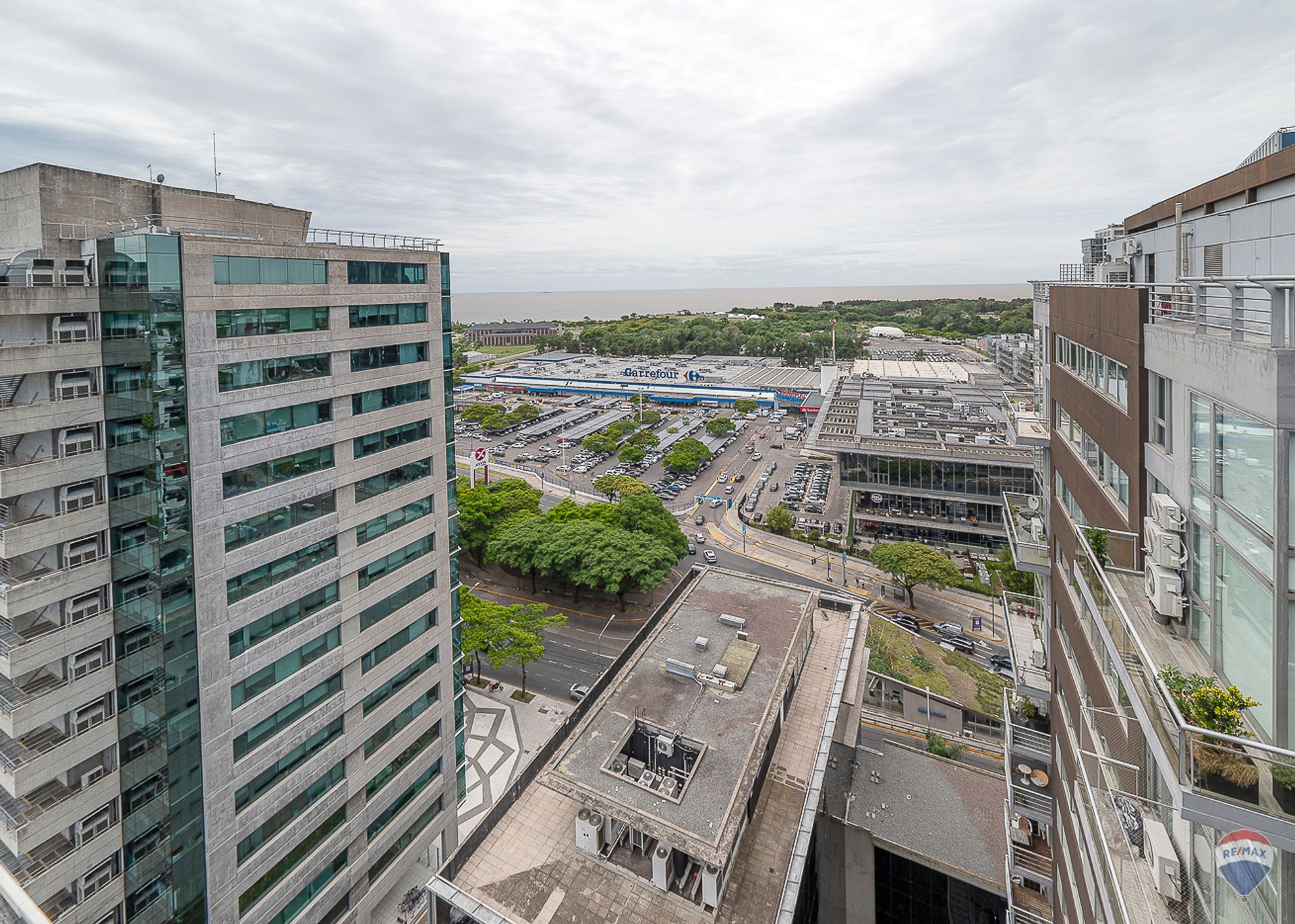 PH de 3 ambientes con terraza, quincho y cochera