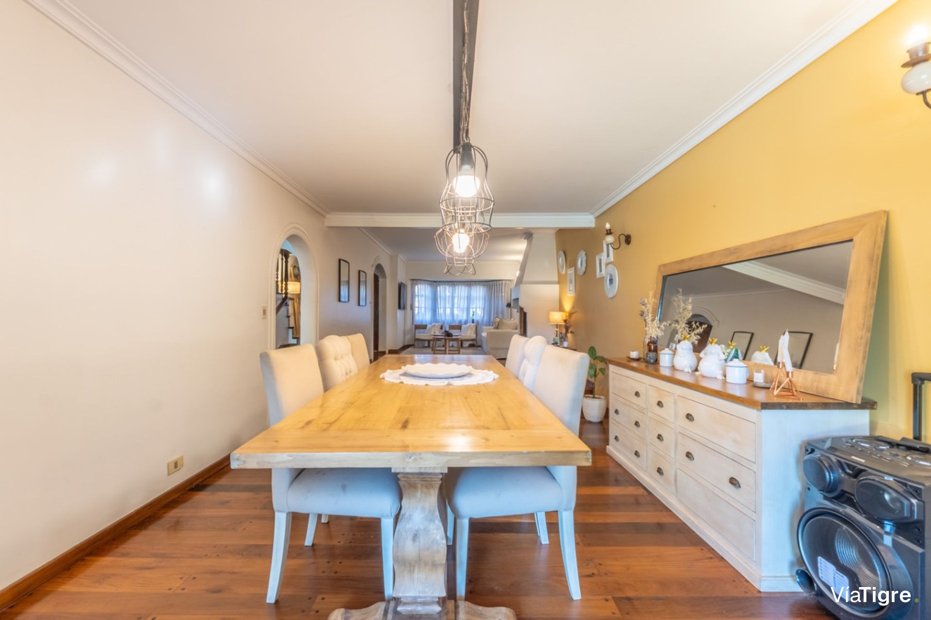 Venta De Dos Cocheras Descubiertas San Isidro