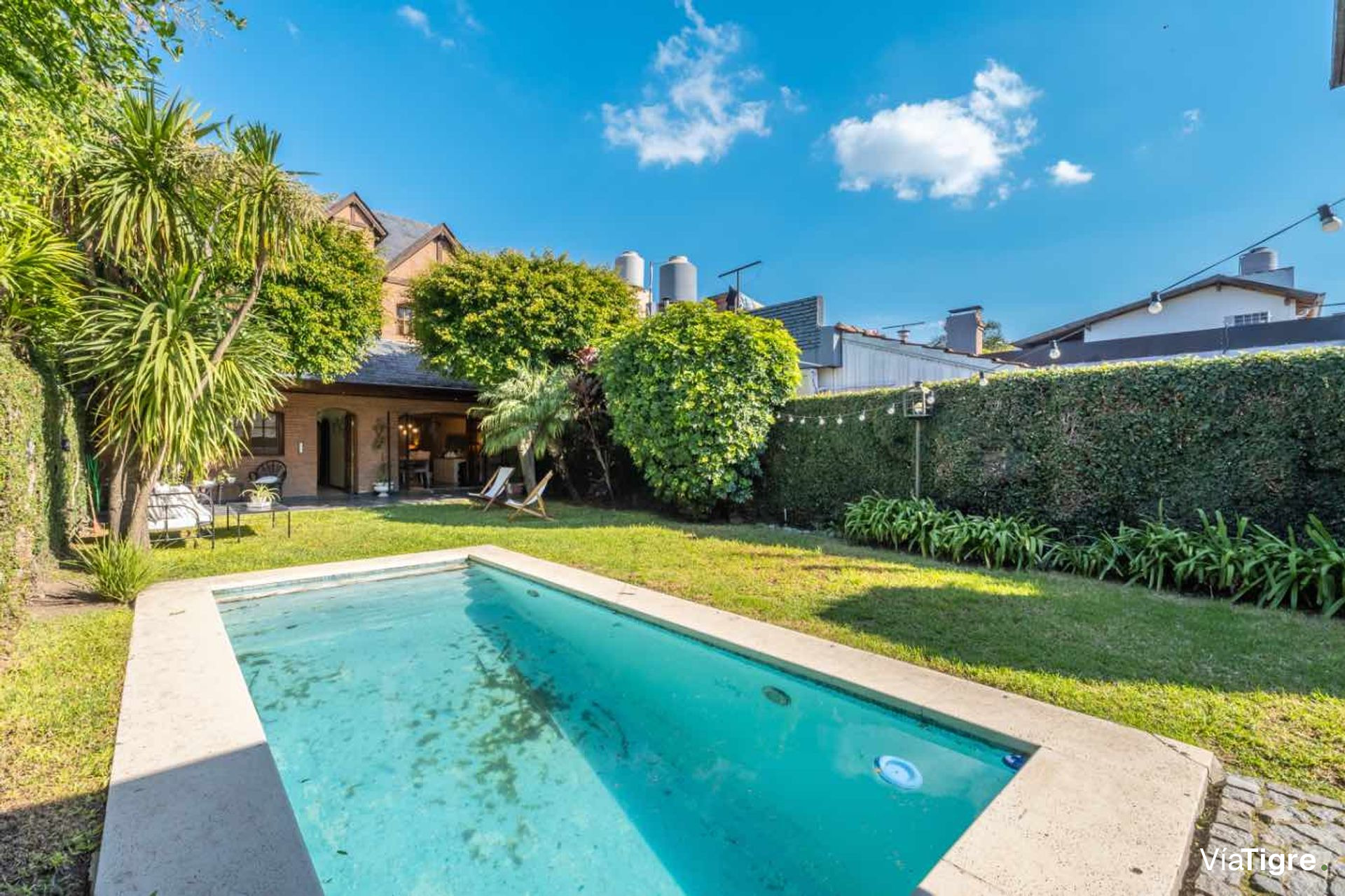 Venta De Dos Cocheras Descubiertas San Isidro