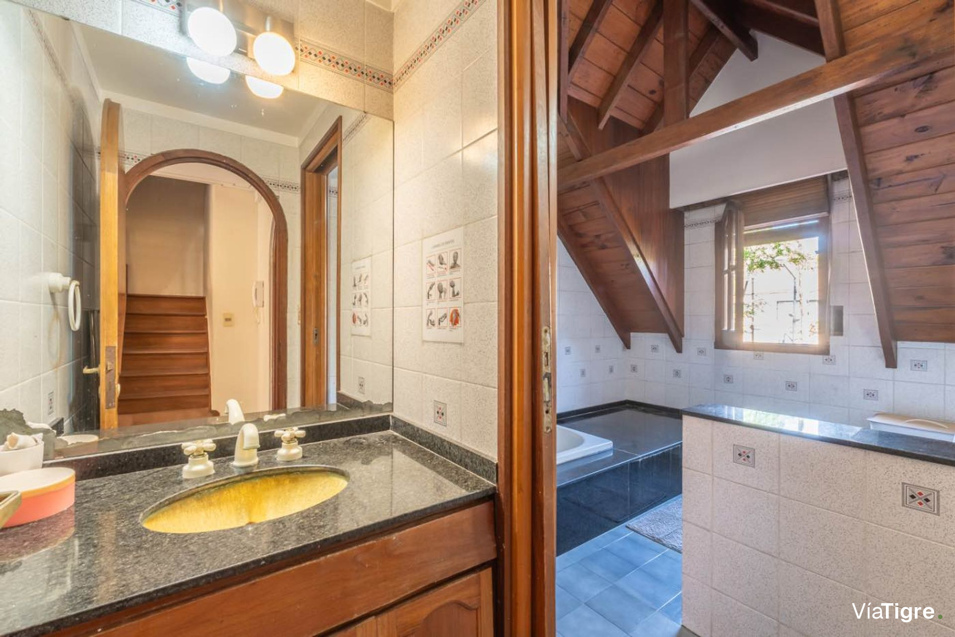 Venta De Dos Cocheras Descubiertas San Isidro