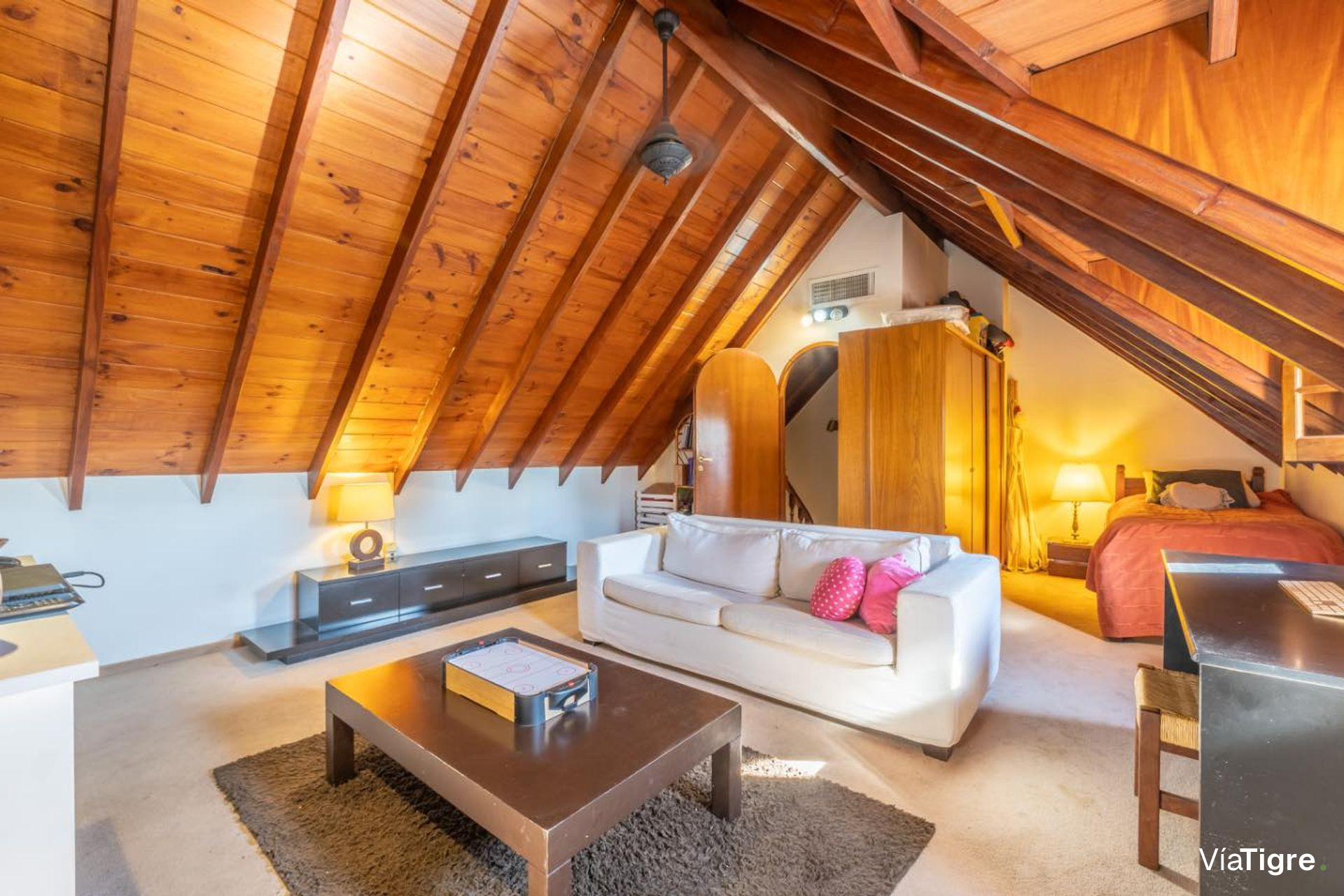 Venta De Dos Cocheras Descubiertas San Isidro