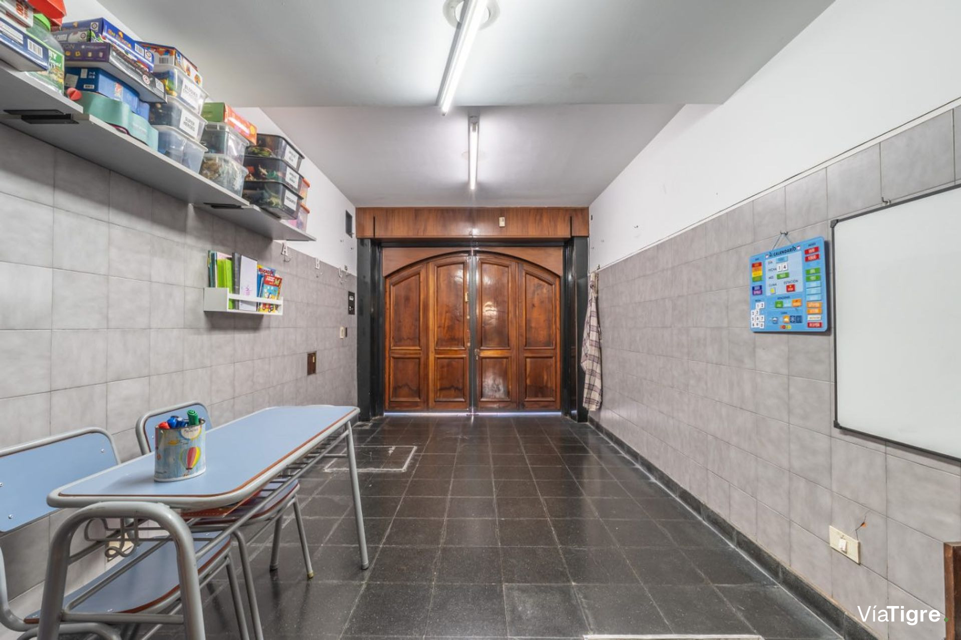 Venta De Dos Cocheras Descubiertas San Isidro