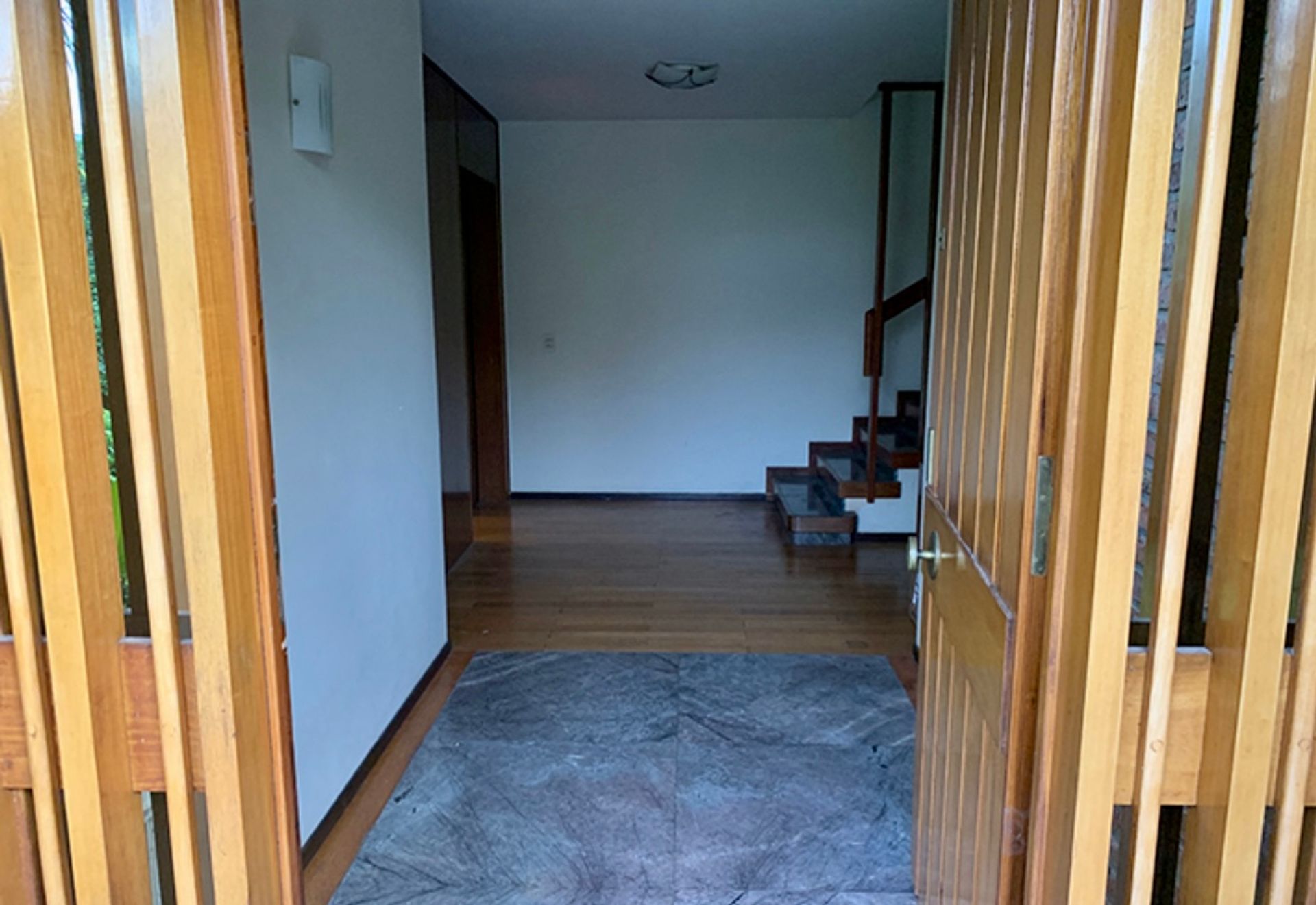 Casa Venta 6 habitaciones Jardin Pileta Con RENTA
