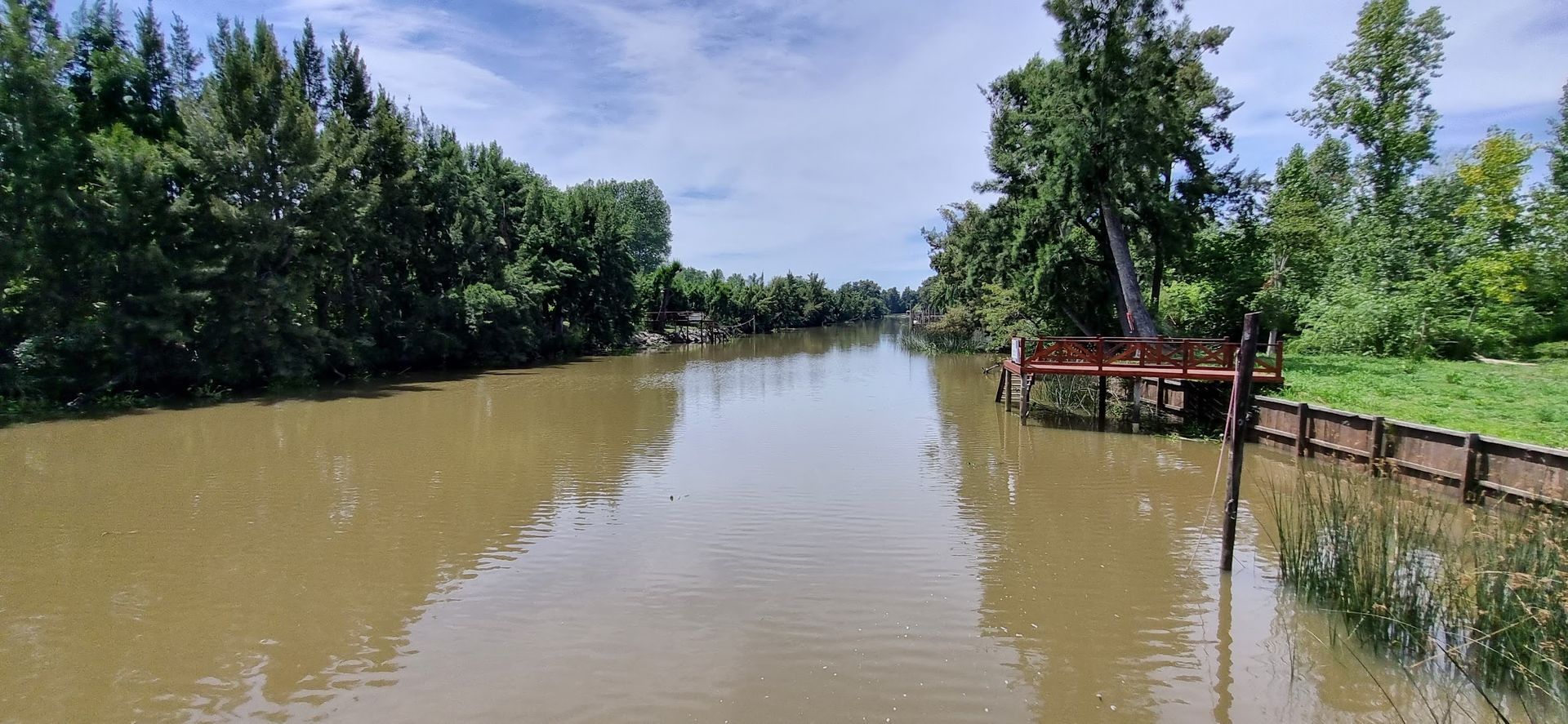 Casa en el Delta, a sólo 200 metros del continente