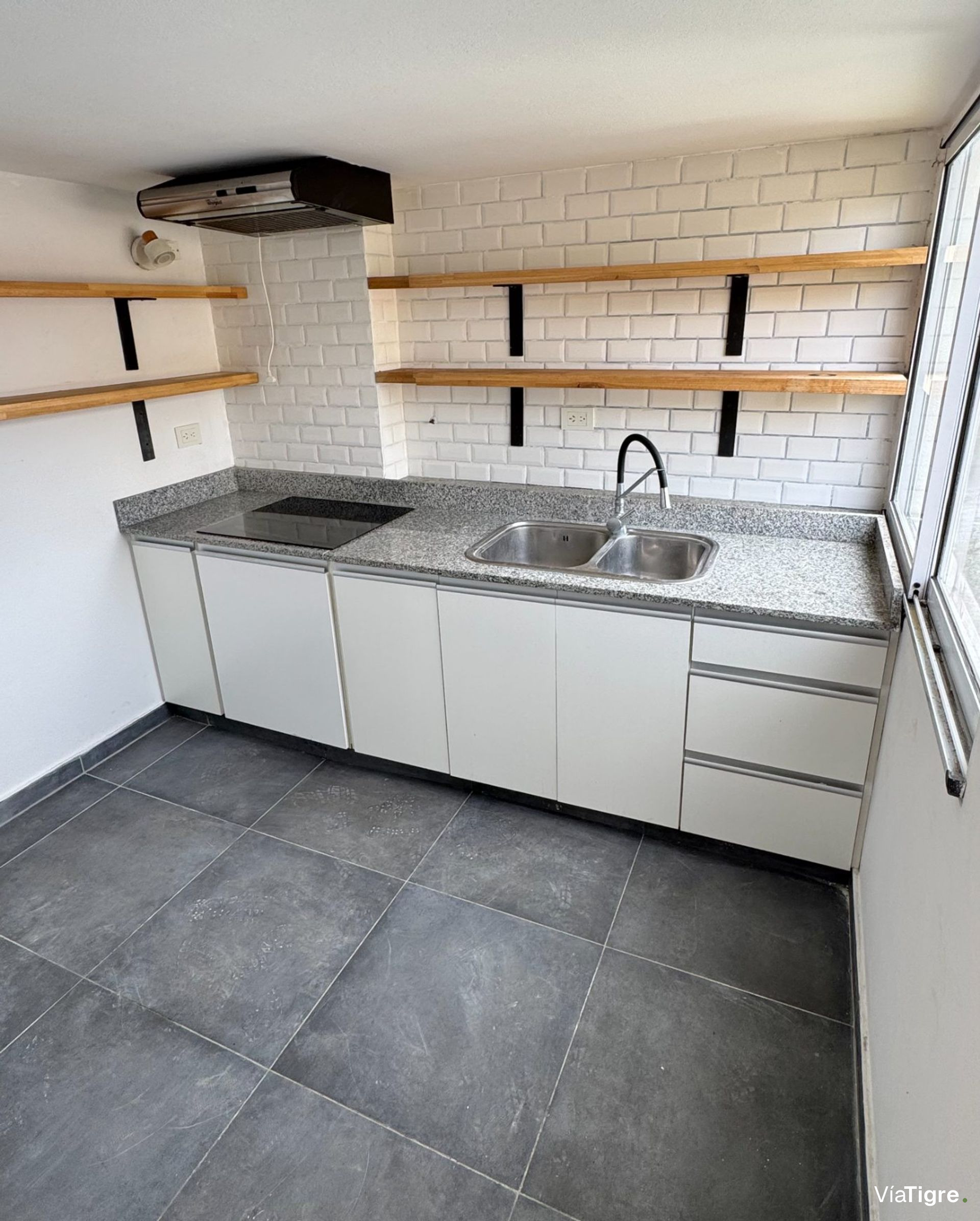 Venta PH 4 ambientes en ACASSUSO sin EXPENSAS