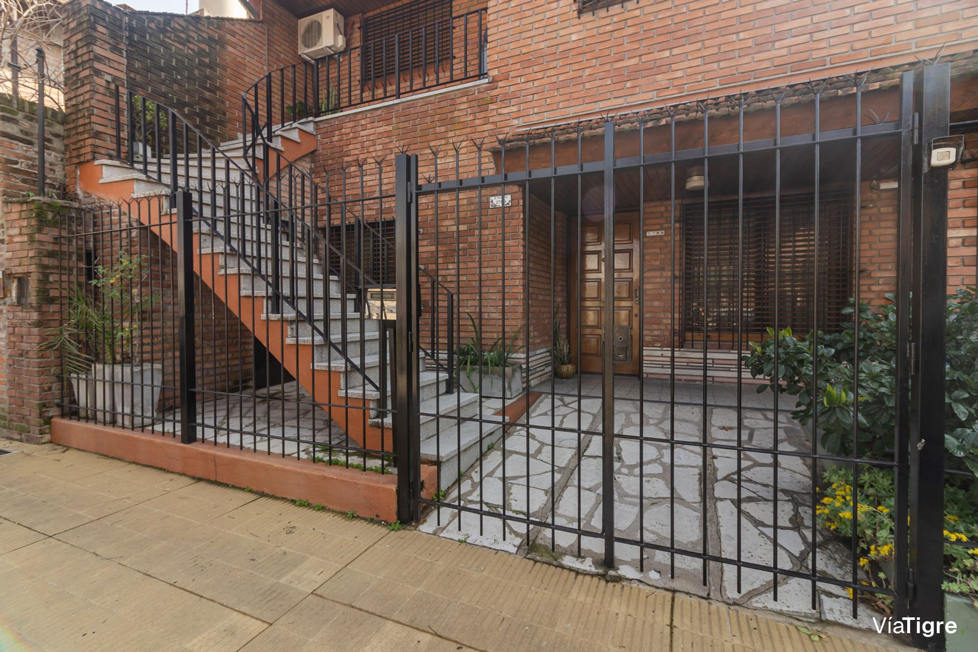 Venta PH 4 ambientes en ACASSUSO sin EXPENSAS