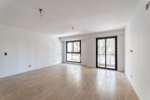 Luminoso 2 amb con doble balcón y cochera