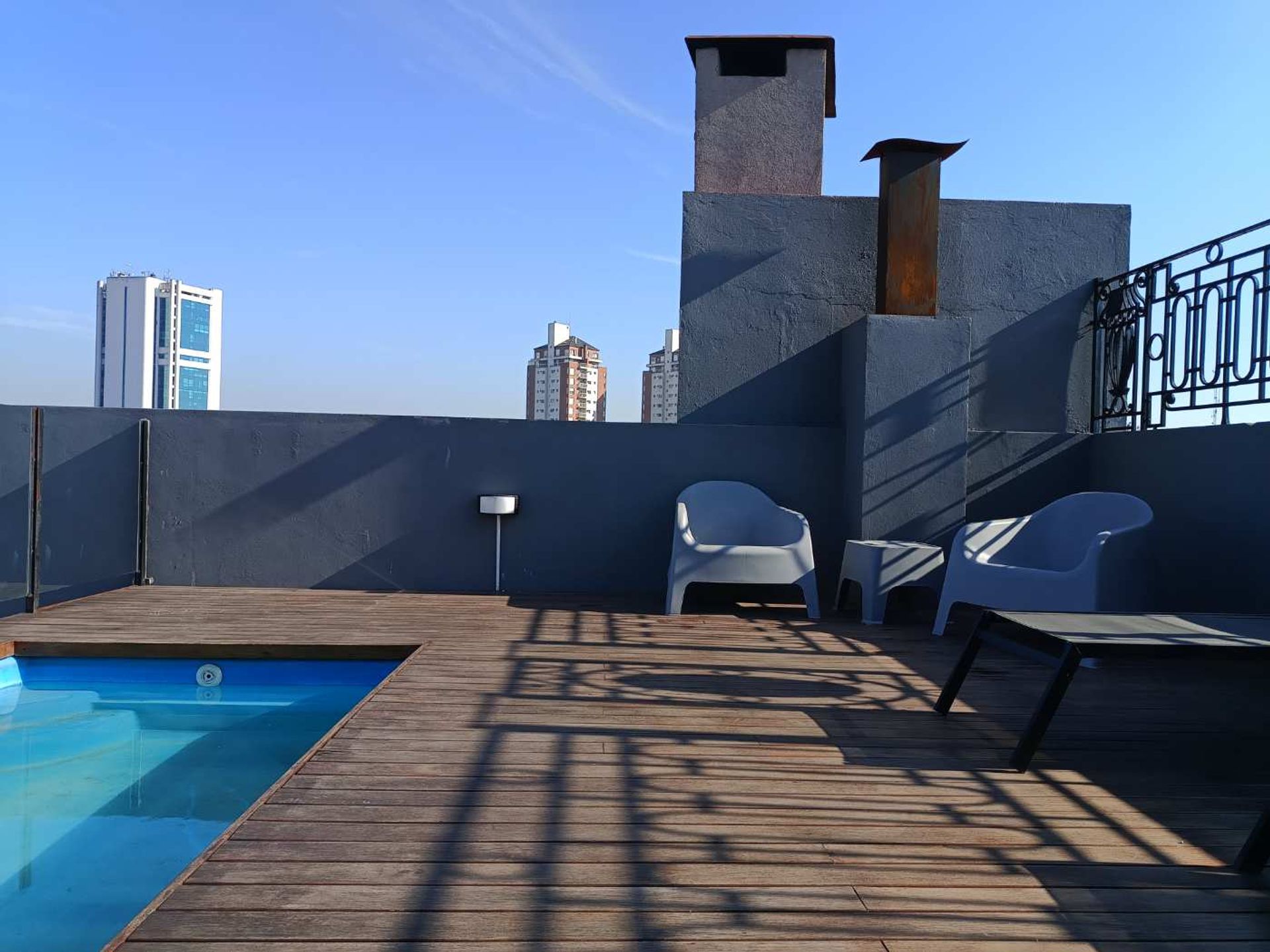Dos ambientes con parrilla y terraza propia