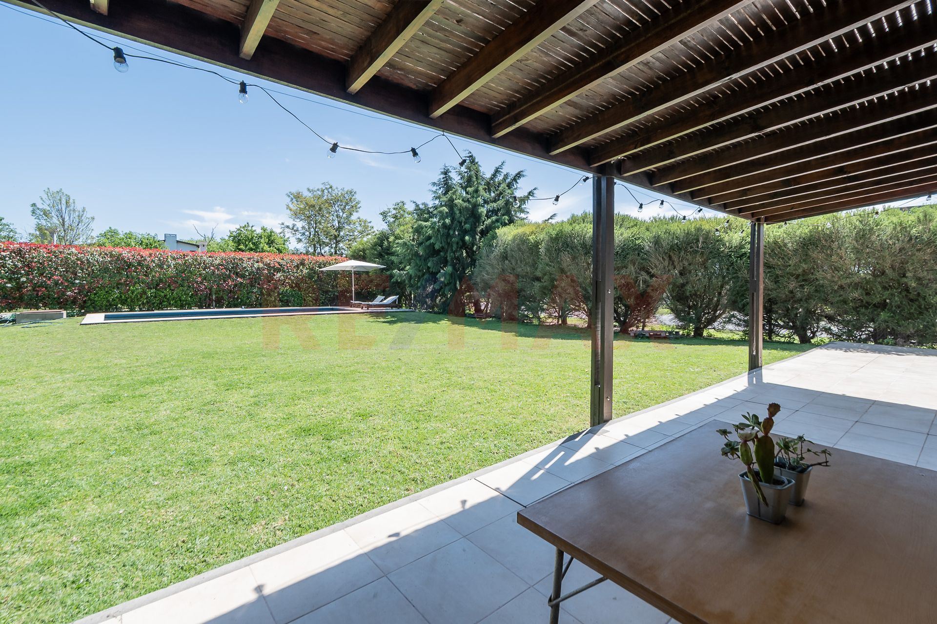 Venta Casa 5 amb. con pileta en Talar del Lago 2