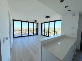5-room house for sale with pool in Talar del Lago 2