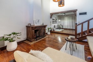 7-Room House for Sale in San Isidro. Excellent