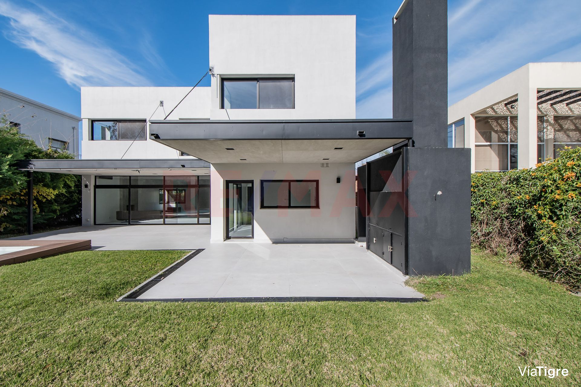 CASA PREMIUM con pileta en Villa Pacheco