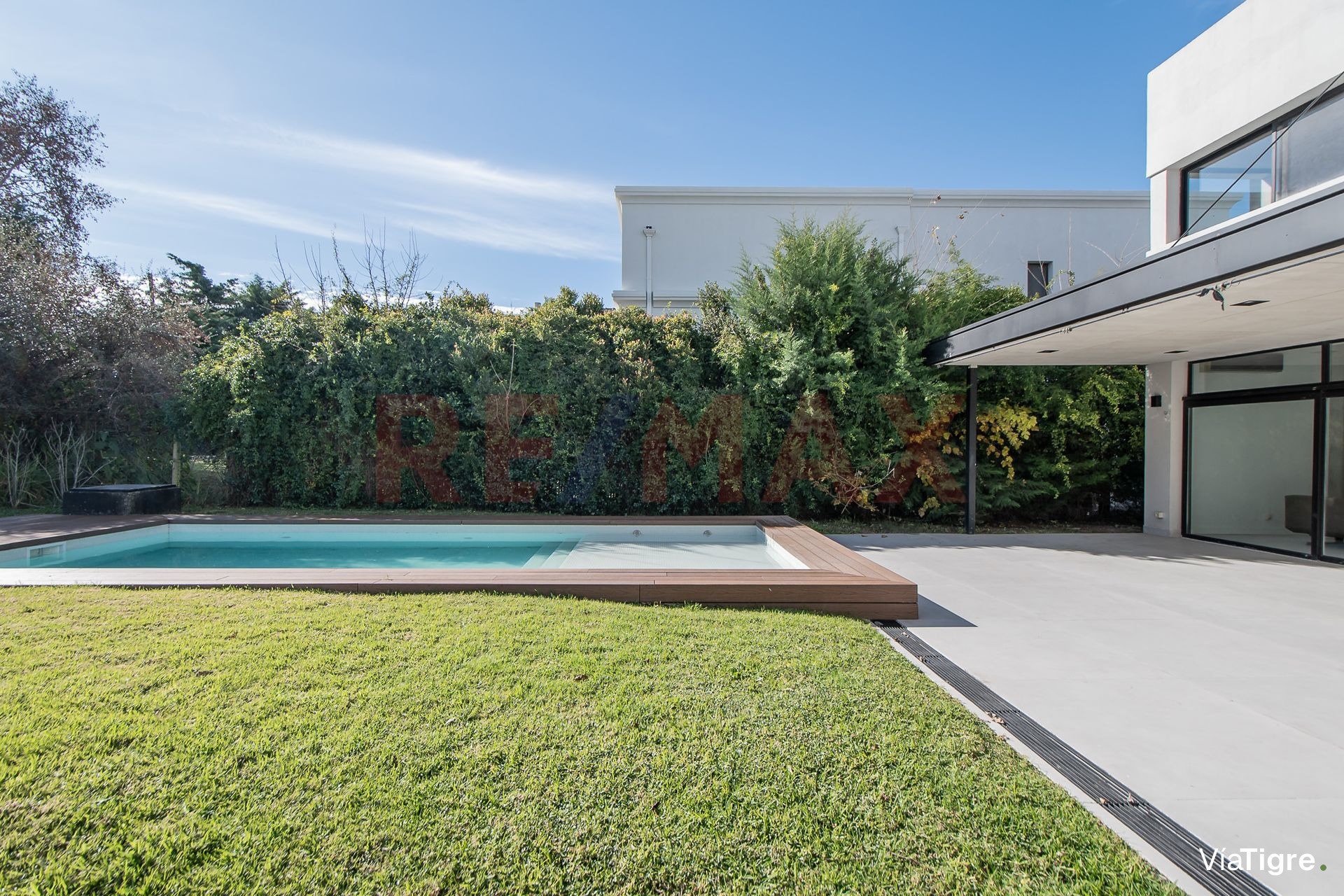 CASA PREMIUM con pileta en Villa Pacheco