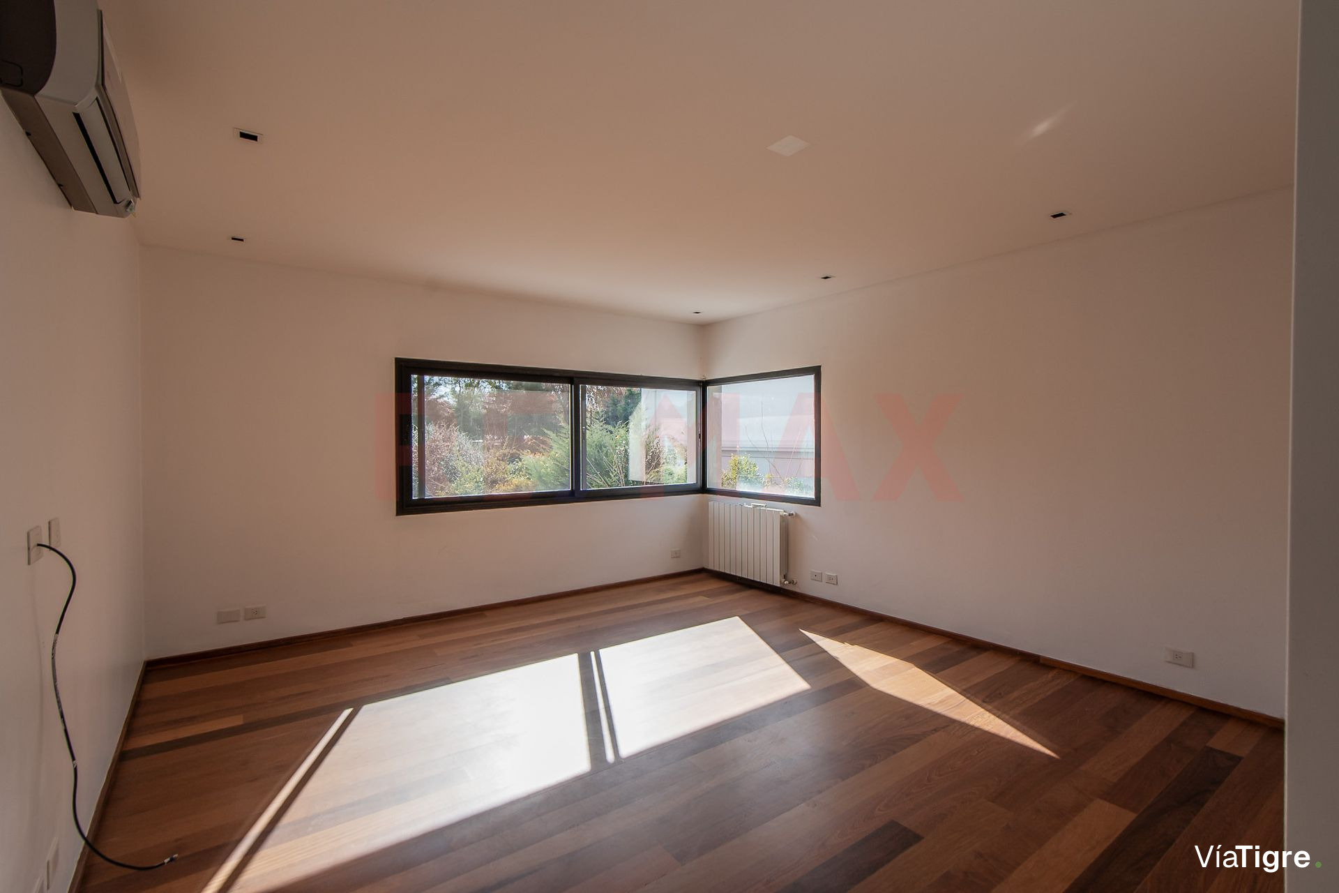 CASA PREMIUM con pileta en Villa Pacheco