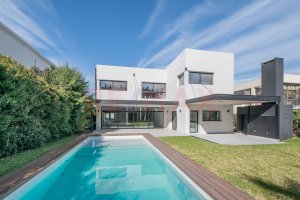 CASA PREMIUM con pileta en Villa Pacheco