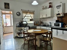 Venta Casa 3 Ambientes Y Dpto En Fondo Victoria