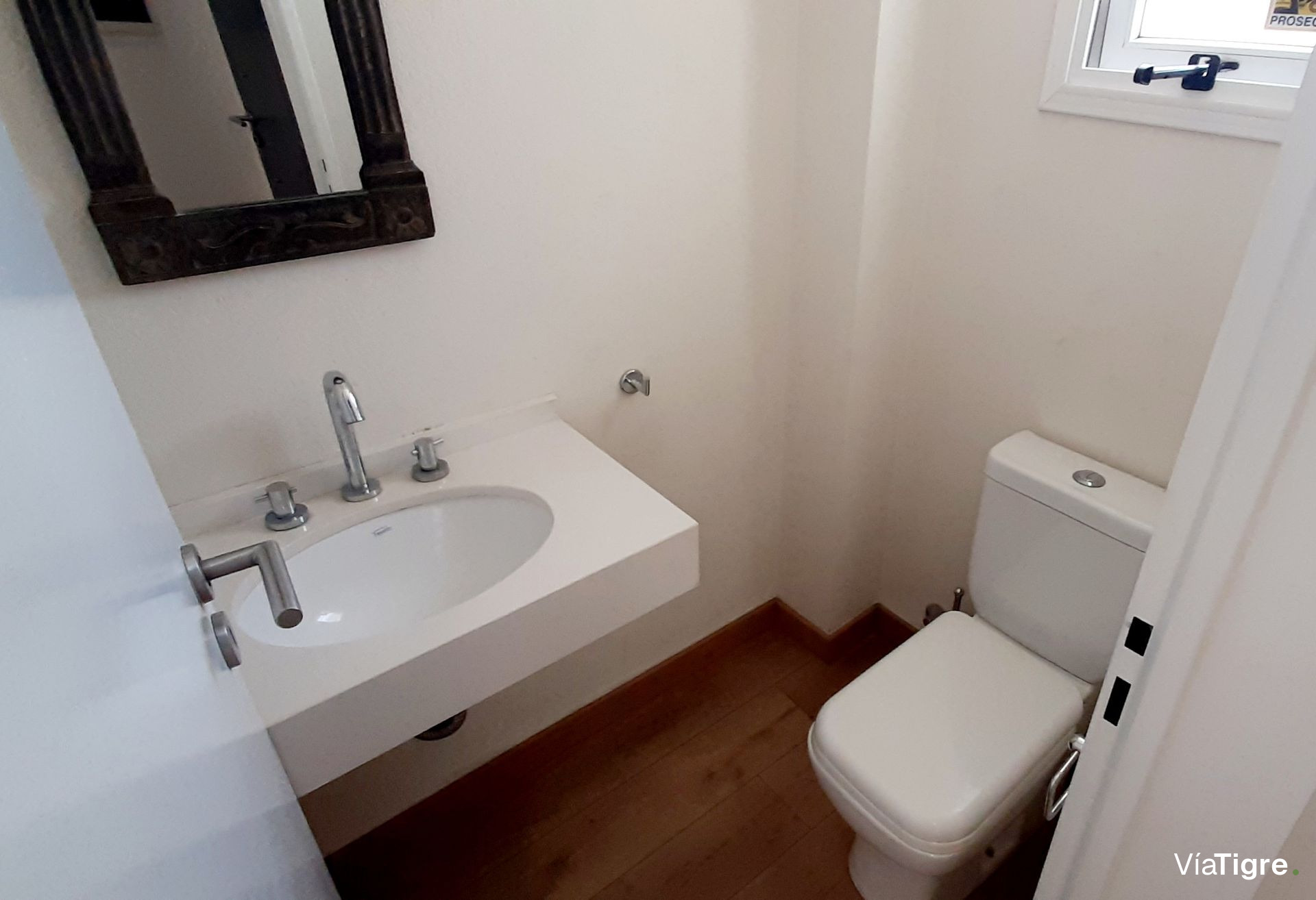 Casa En Venta Tigre 4 Ambi Jardín- Cochera- Pileta