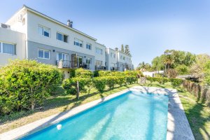 Casa En Venta Tigre 4 Ambi Jardín- Cochera- Pileta